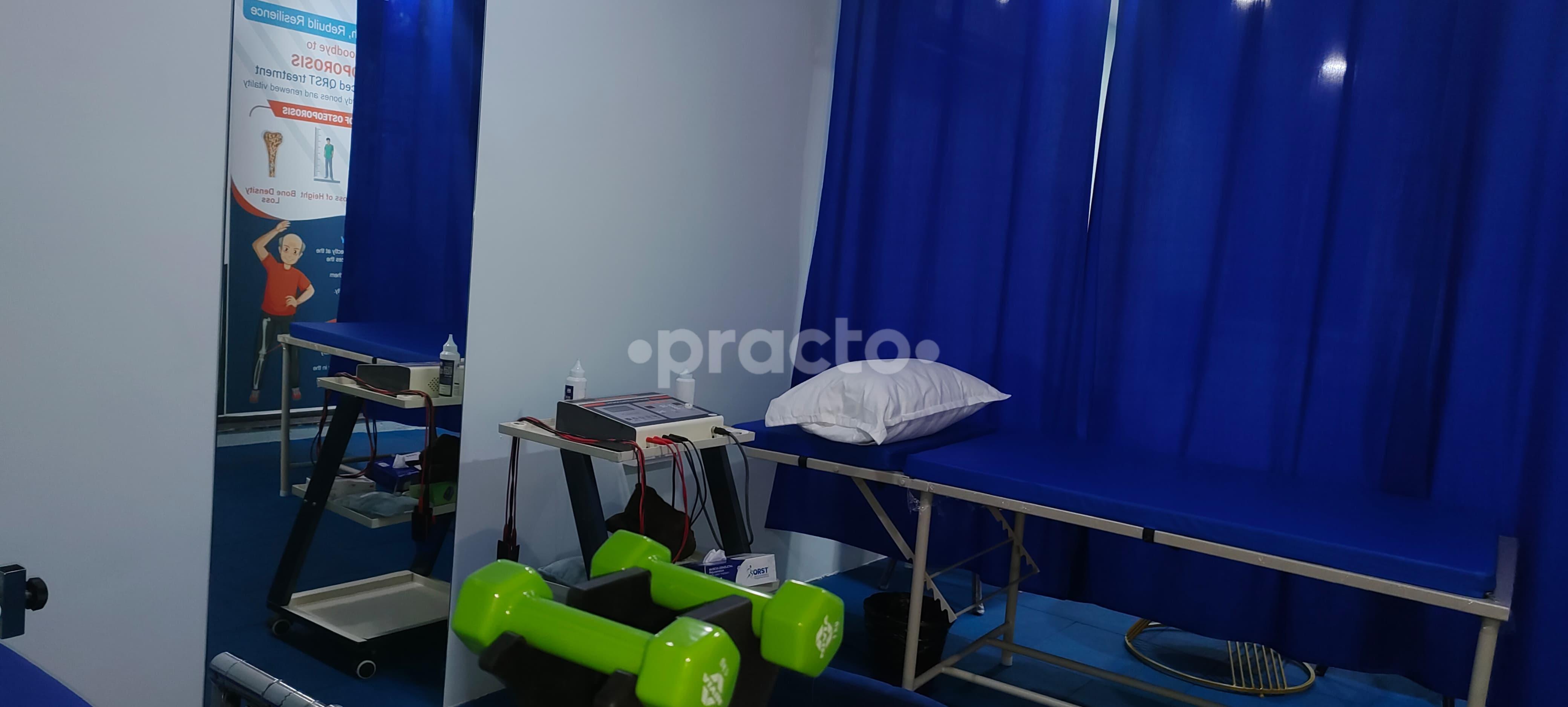 Therapy/Massage Room at Qrst Musculoskeletal Regeneration Centre Cunningham Road Bangalore