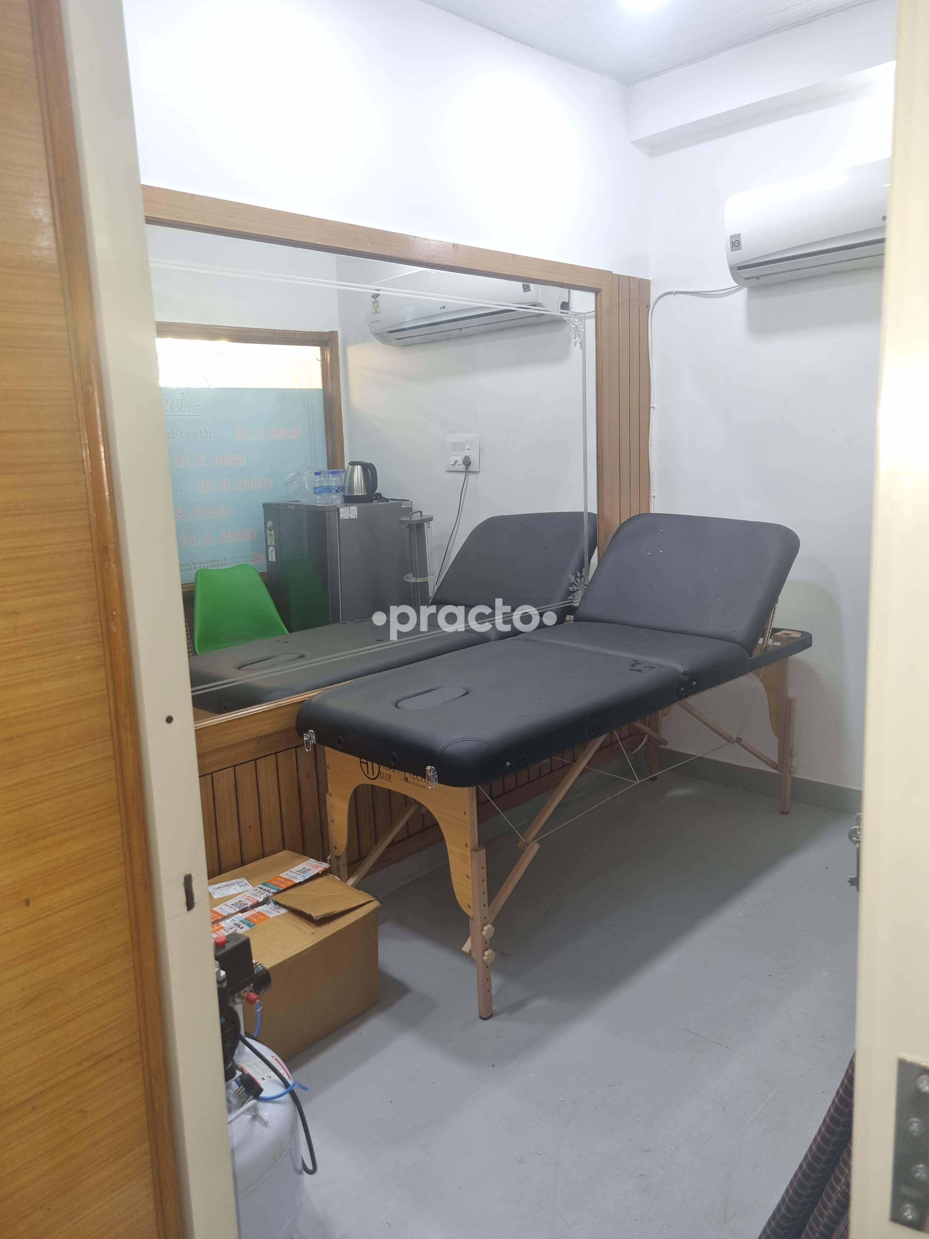 Reception Area at Advance Dental Clinic & Wellness Centre Sector 32 Chandigarh