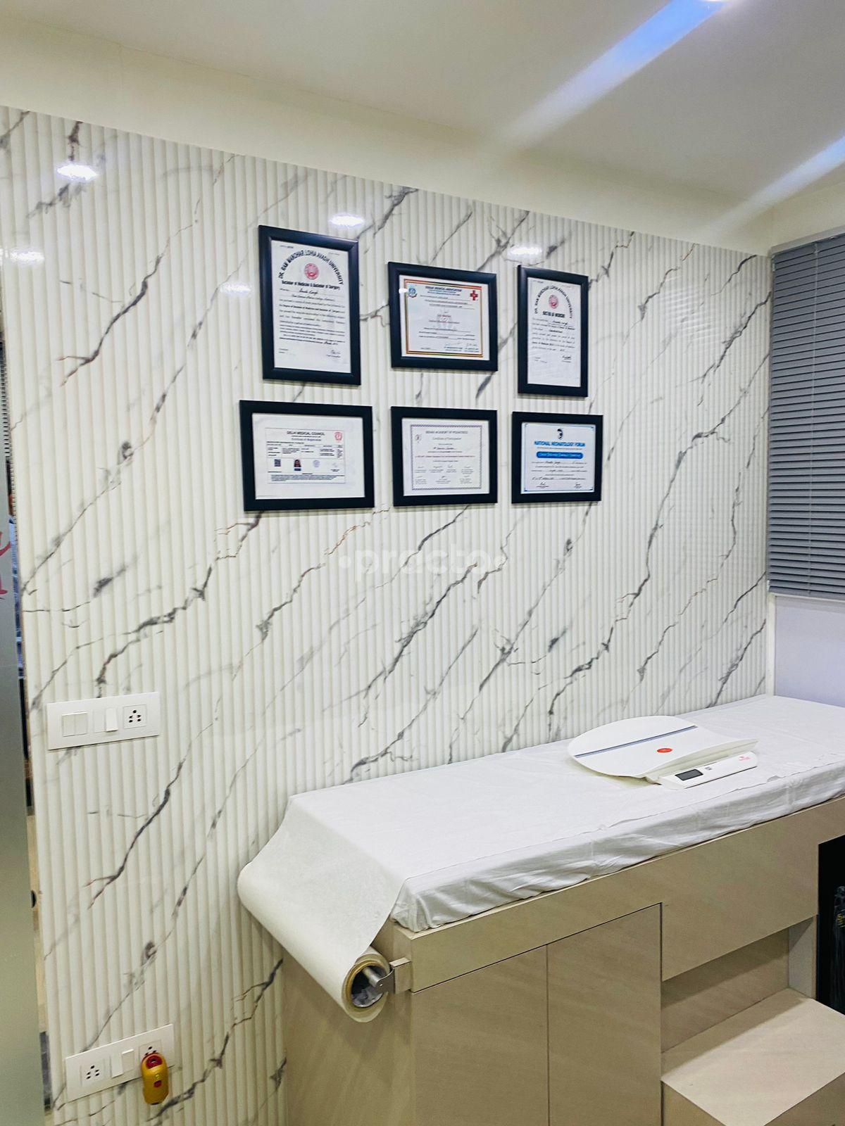 Consultation Room at Gastropedia Sector 46 Noida