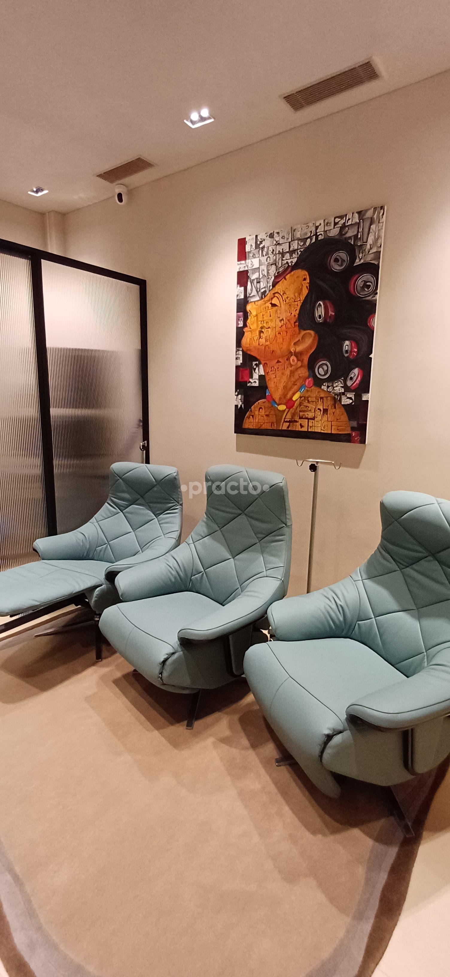Sample Collection Area at Skin And Tonic Clinic Worli Mumbai