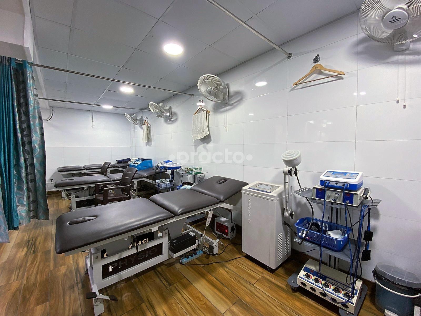 Physiotherapy Room at Anchal Comprehensive Health & Rehabilitation Centre Vaishali Ghaziabad