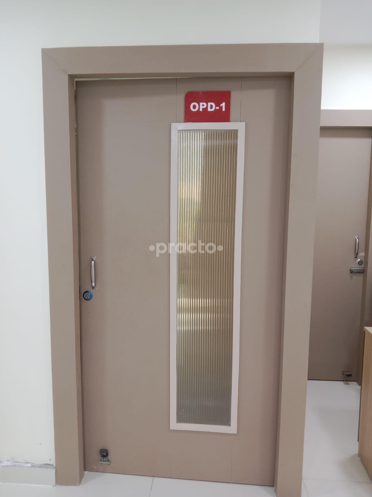 Reception Area at Agrawal Urology and Stone Clinic Vrindavan yojana	 Lucknow