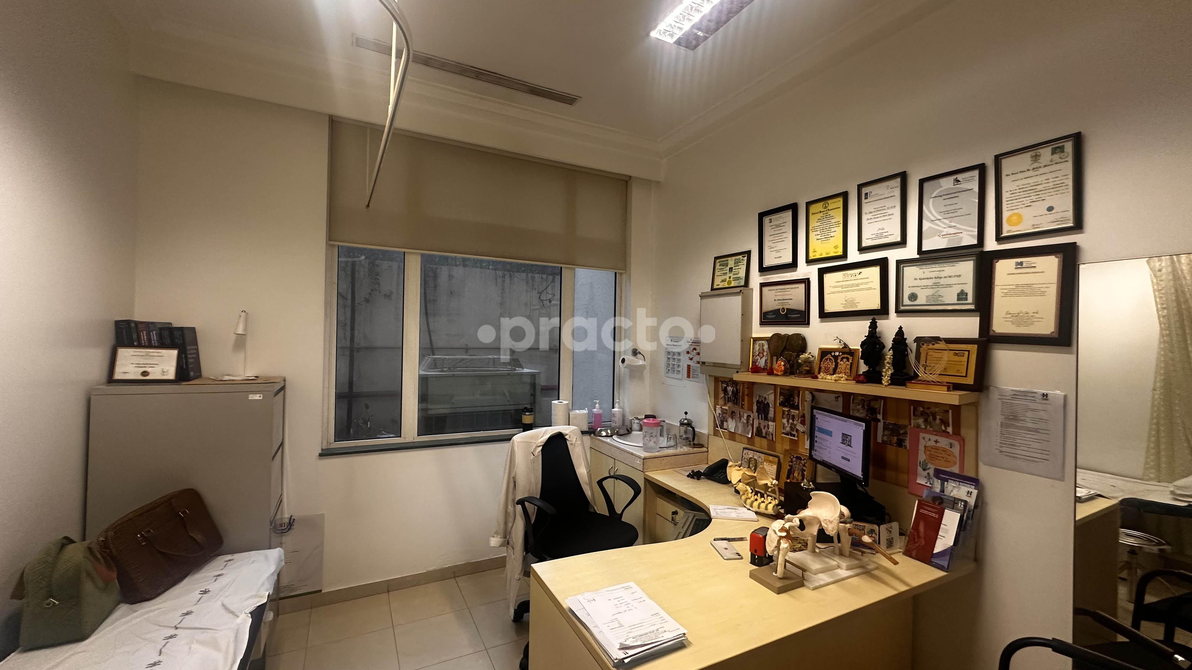 Consultation Room at The Shoulder and Knee Clinic Powai Mumbai