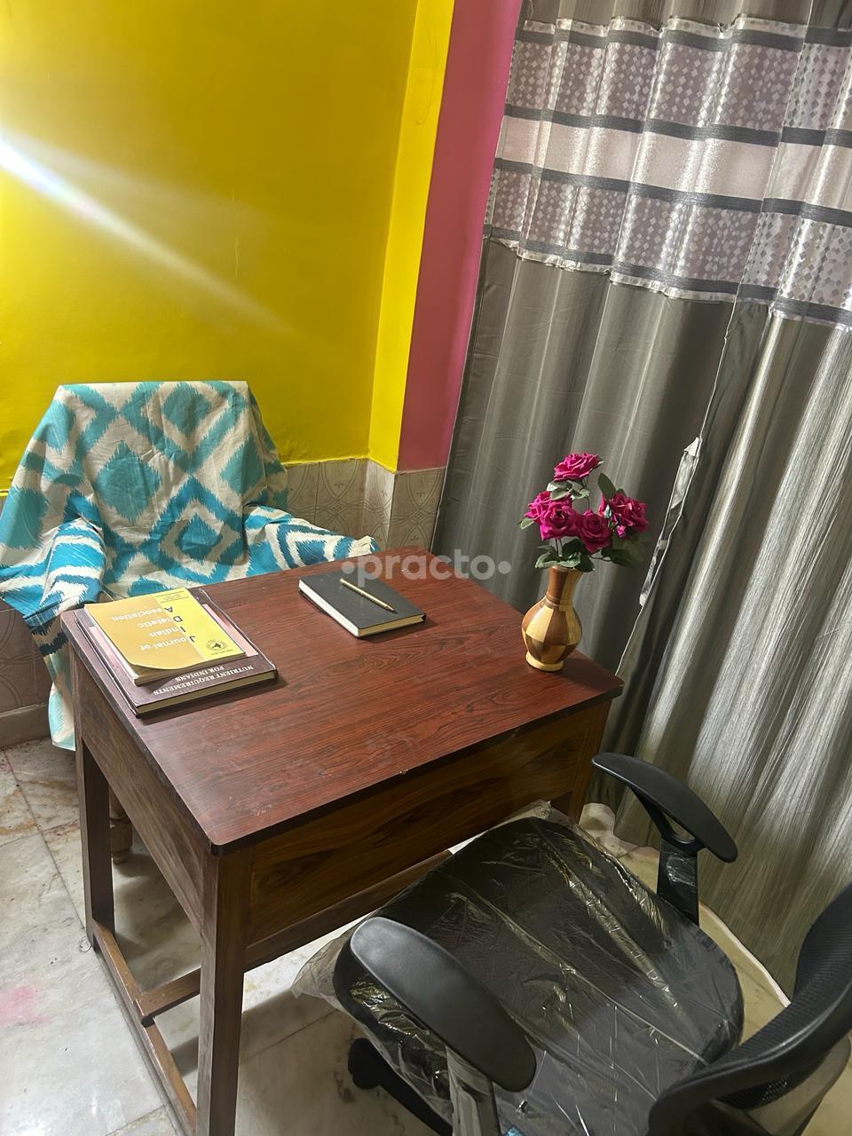 Consultation Room at Heal Hub Clinic Vasundhara Ghaziabad