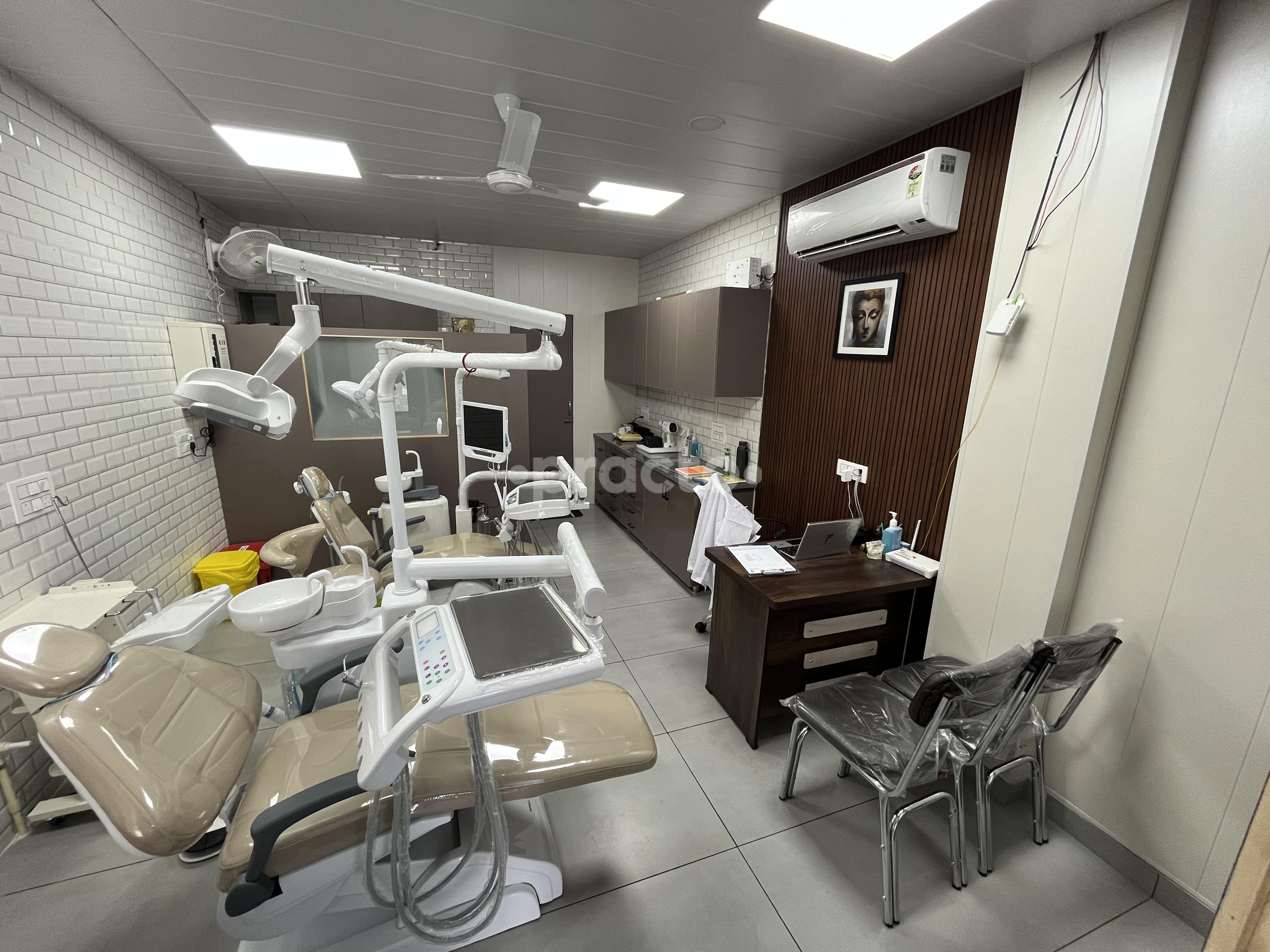 Roots & Canals Dental Clinic and Implant Centre Sarabha Nagar Ludhiana