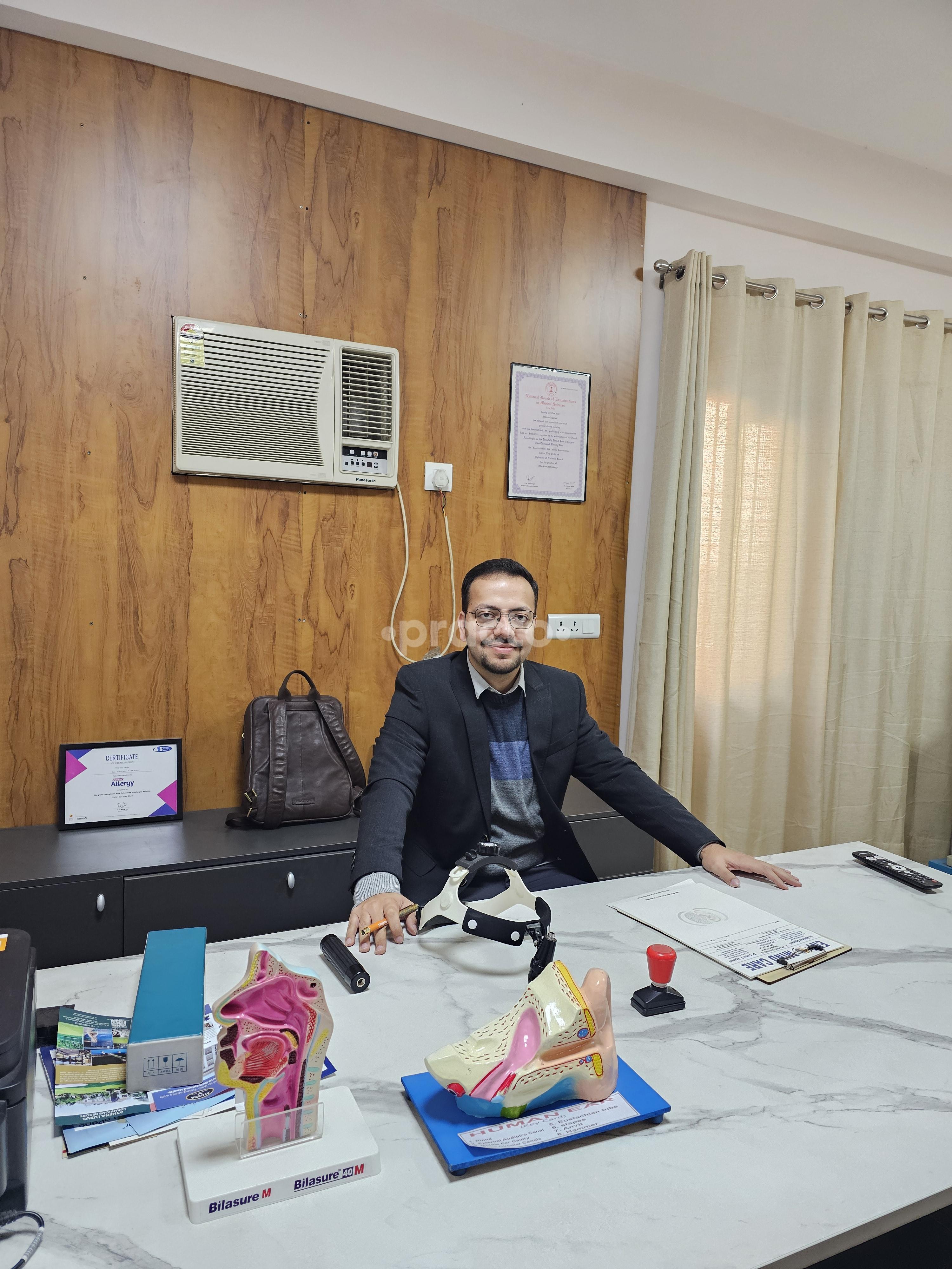 Consultation Room at ENT Mind Care Indirapuram Ghaziabad