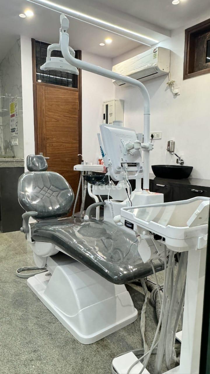 Equipment Area at Grover Dental Studio Lajpat Nagar Delhi