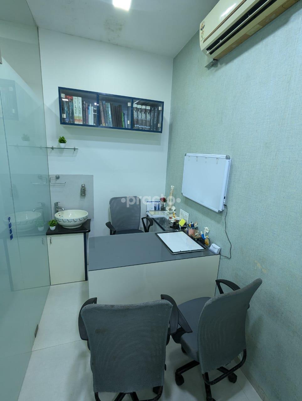 iSpine Clinic Girgaon Mumbai