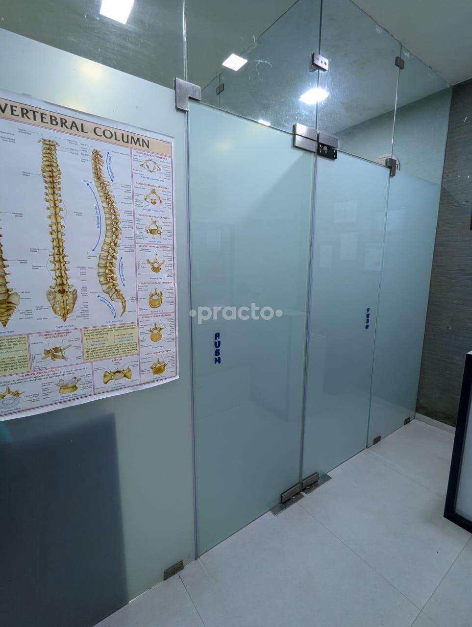 iSpine Clinic Girgaon Mumbai