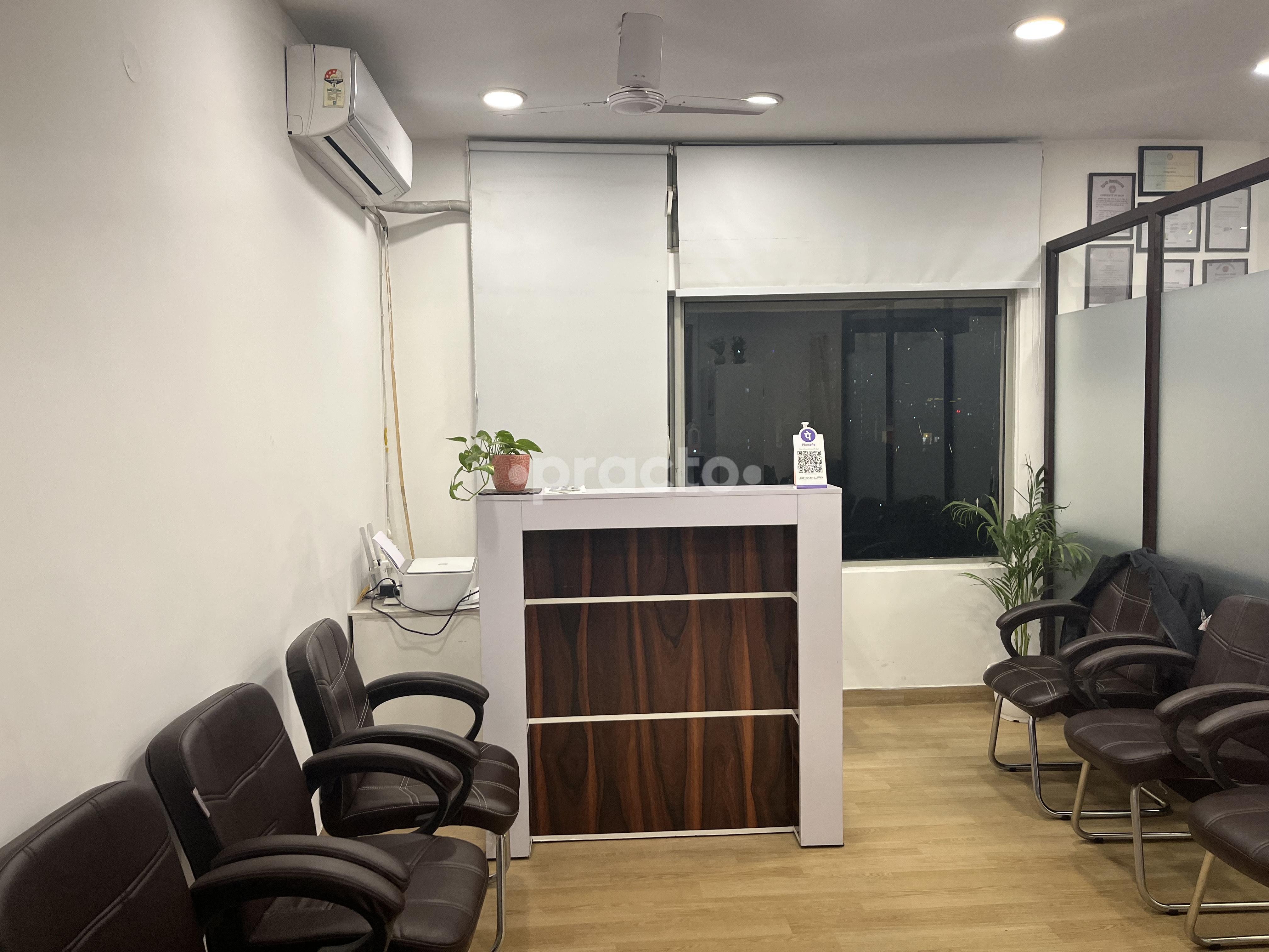 Reception Area at Nirvana Speciality Clinics Nirvana Country Gurgaon