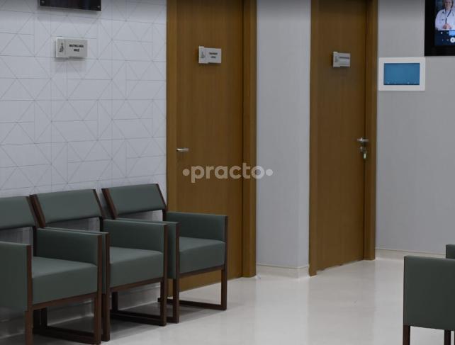 Life Clinic - Nasma Central, Sharjah Sharjah Industrial Area 11 Dubai
