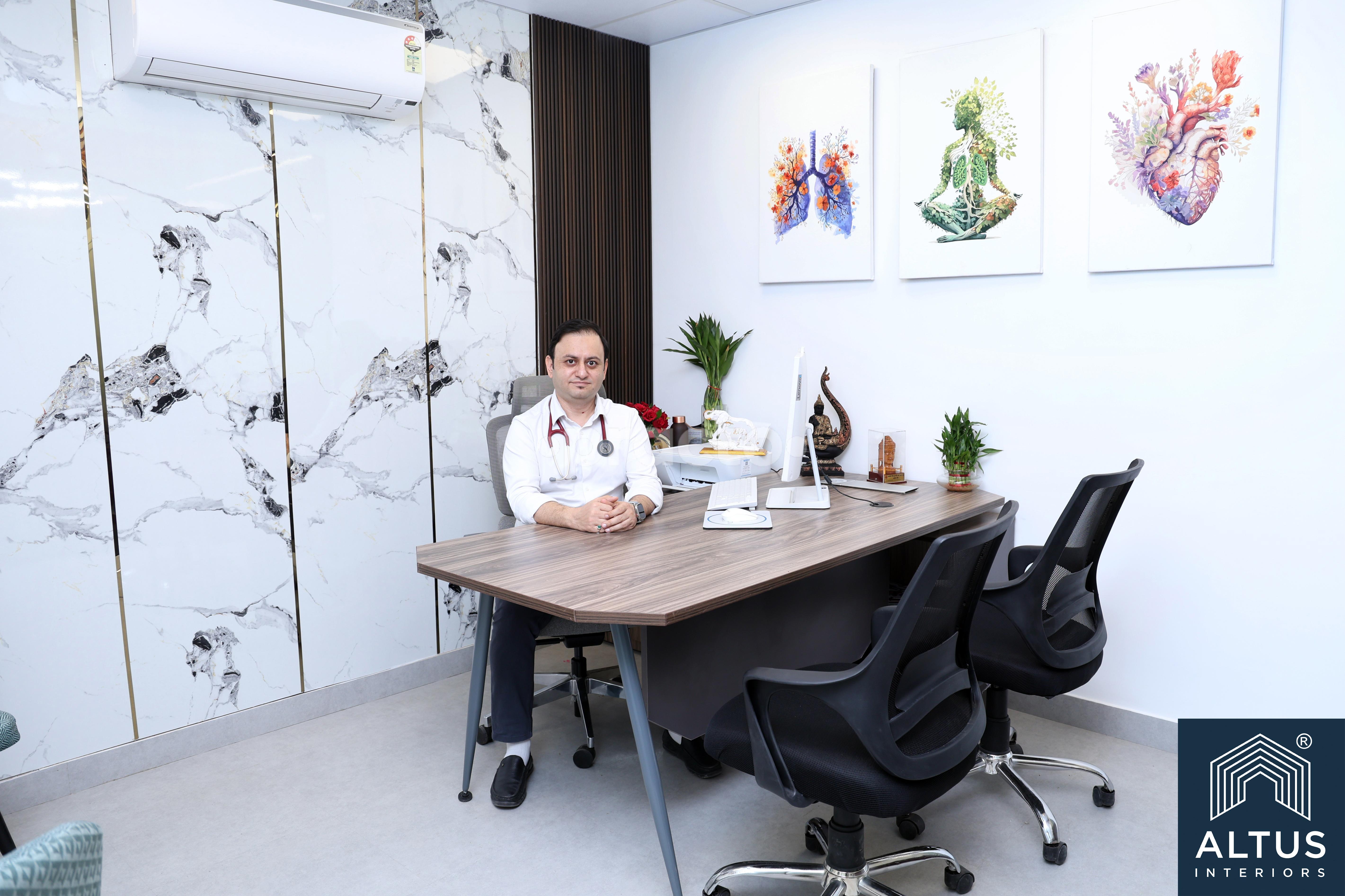 Consultation Room at Pulmo Vista Clinic Greater Kailash Part 1 Delhi