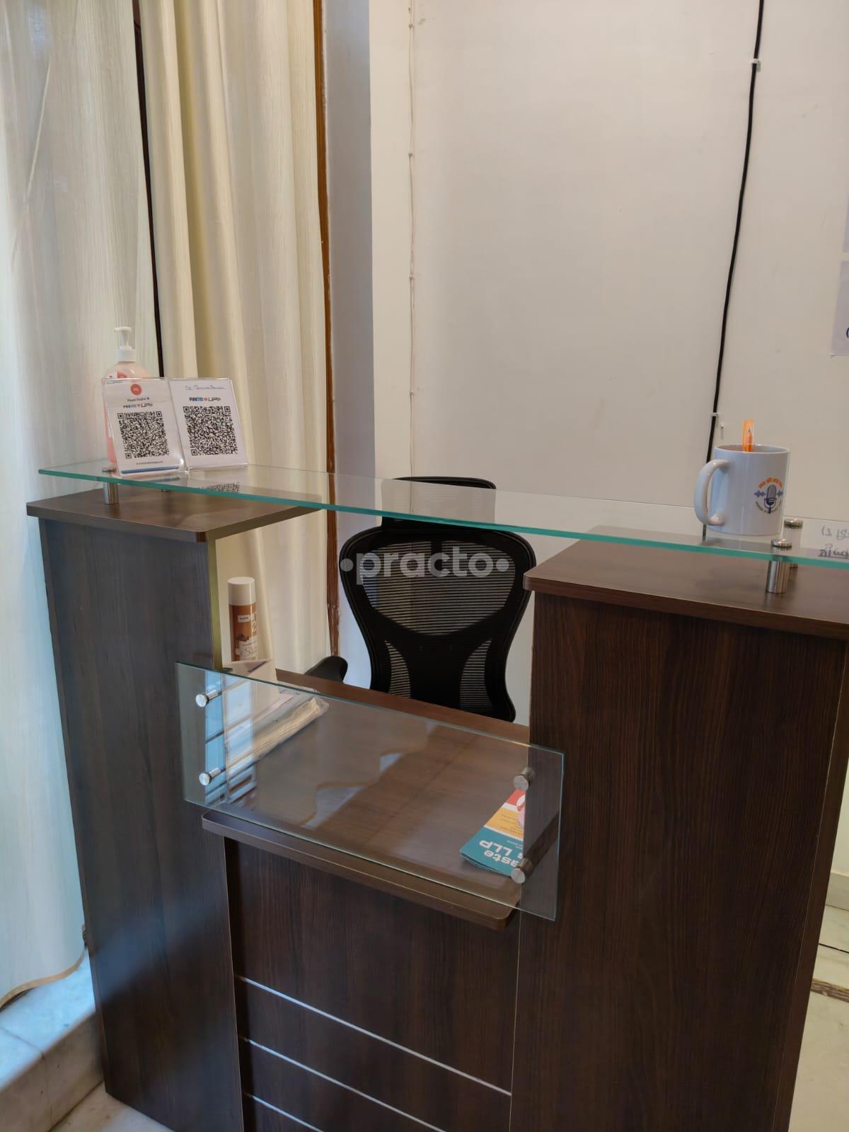 Reception Area at Oculus Eye Clinic Beta II Greater Noida