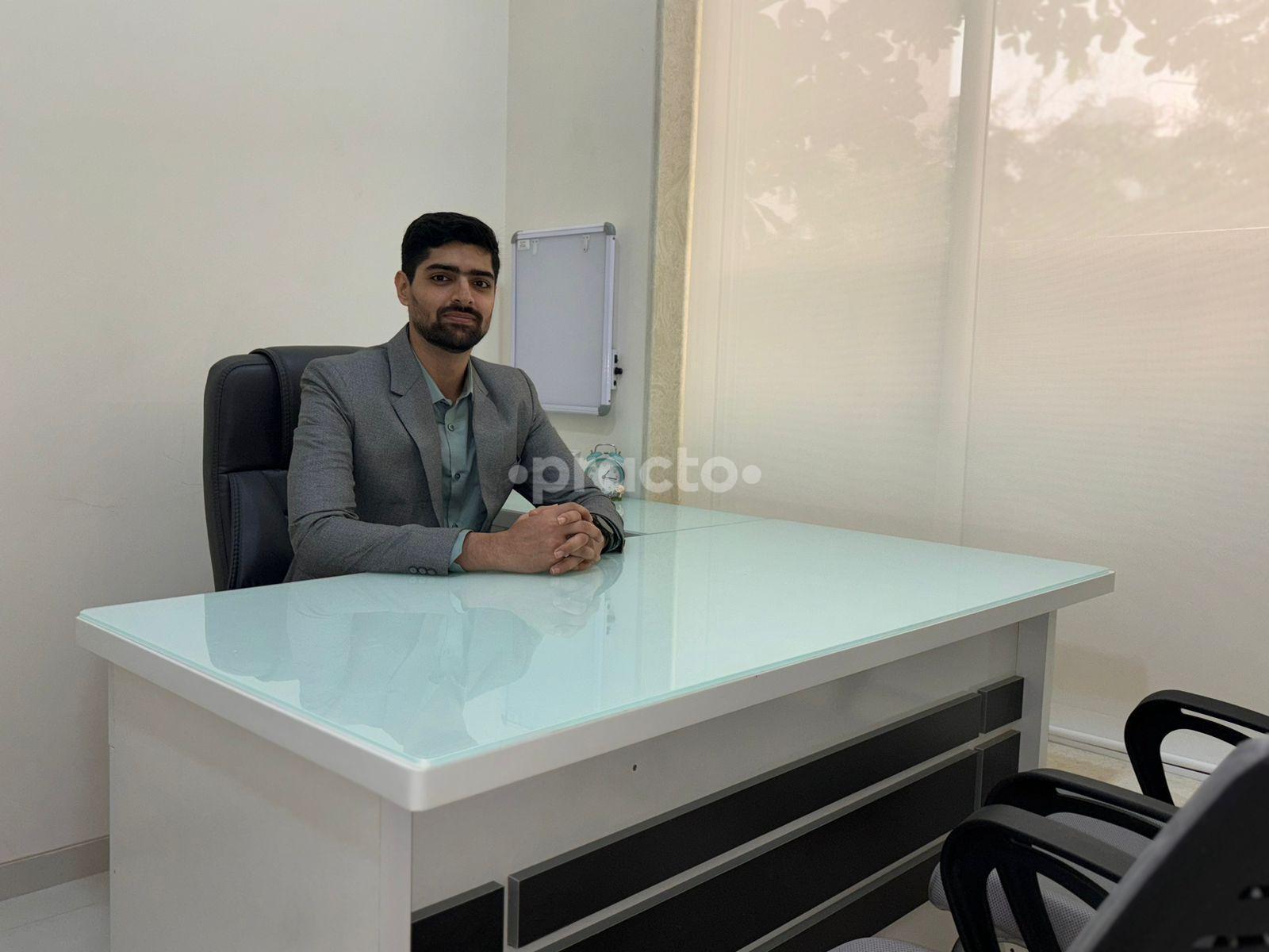 Consultation Room at Health Fix Orthopaedic and Chest Clinic Borivali Mumbai