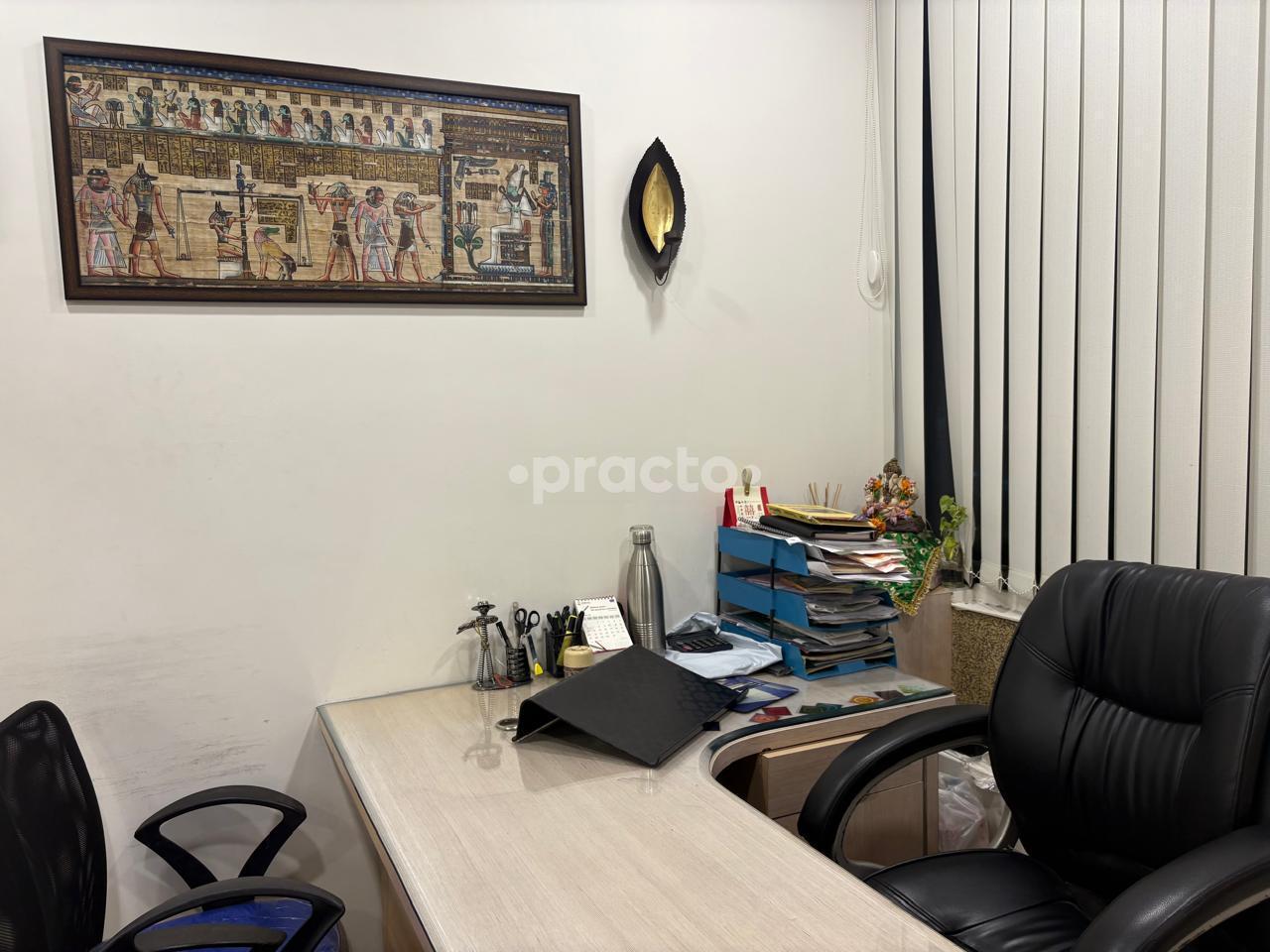 Reception Area at The Inner Shift Clinic LBS Marg Mumbai