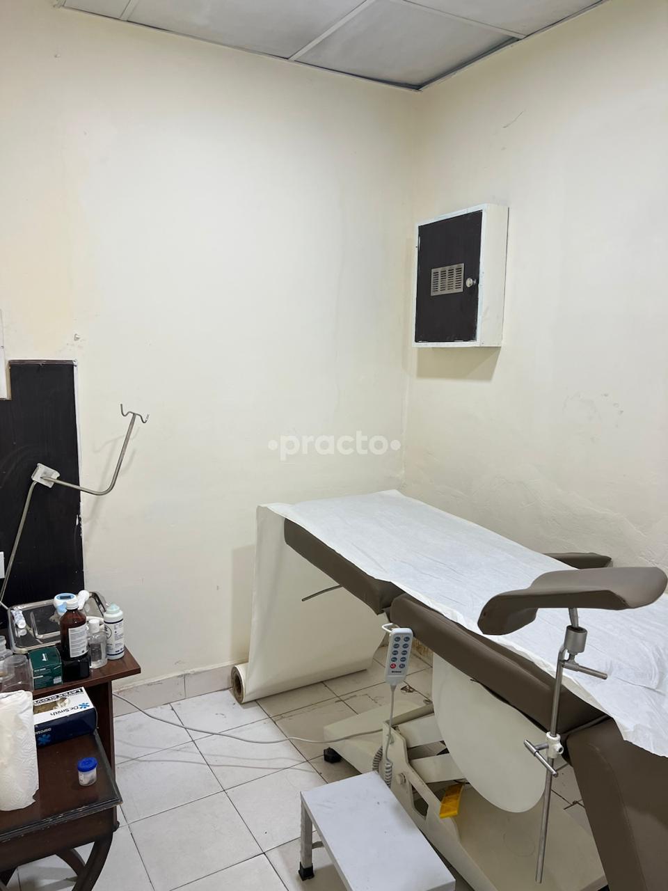 Operation Room at Dr. Aayushi Rathore Clinic Dwarka Sector 18 Delhi