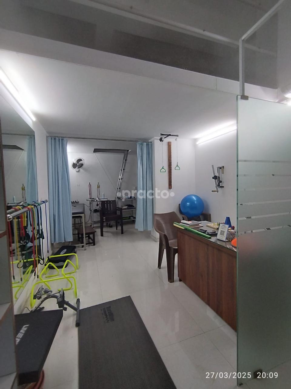 Waiting Area at Momentum Physiotherapy Rehab Clinic Chembur Mumbai