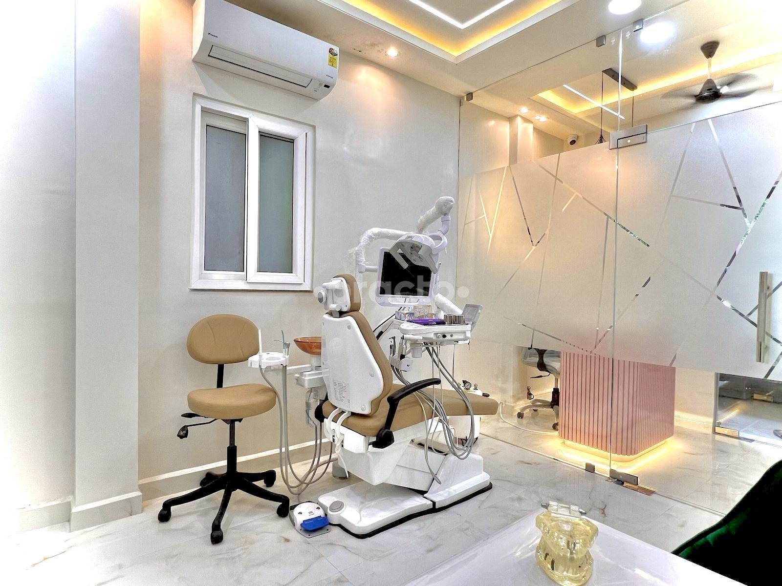 Consultation Room at Dental Hub Shivaji Nagar Nagpur