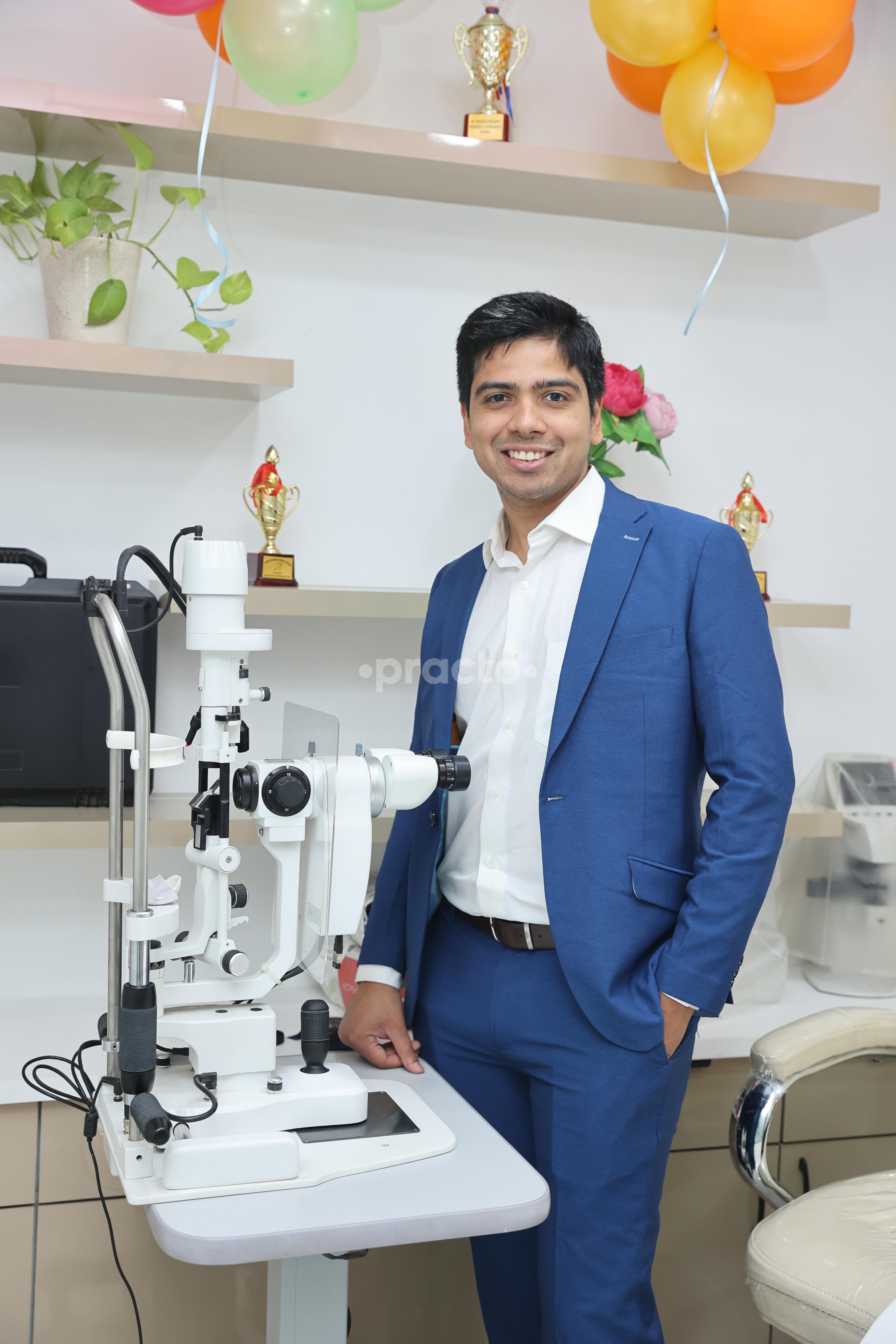 Consultation Room at DR Singh’s Eye Care Centre Rohini Sector 8 Delhi