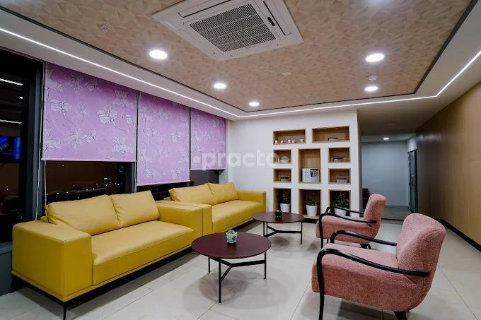 Waiting Area at Dr Kinnera Reddy Aesthetics Kokapet Hyderabad