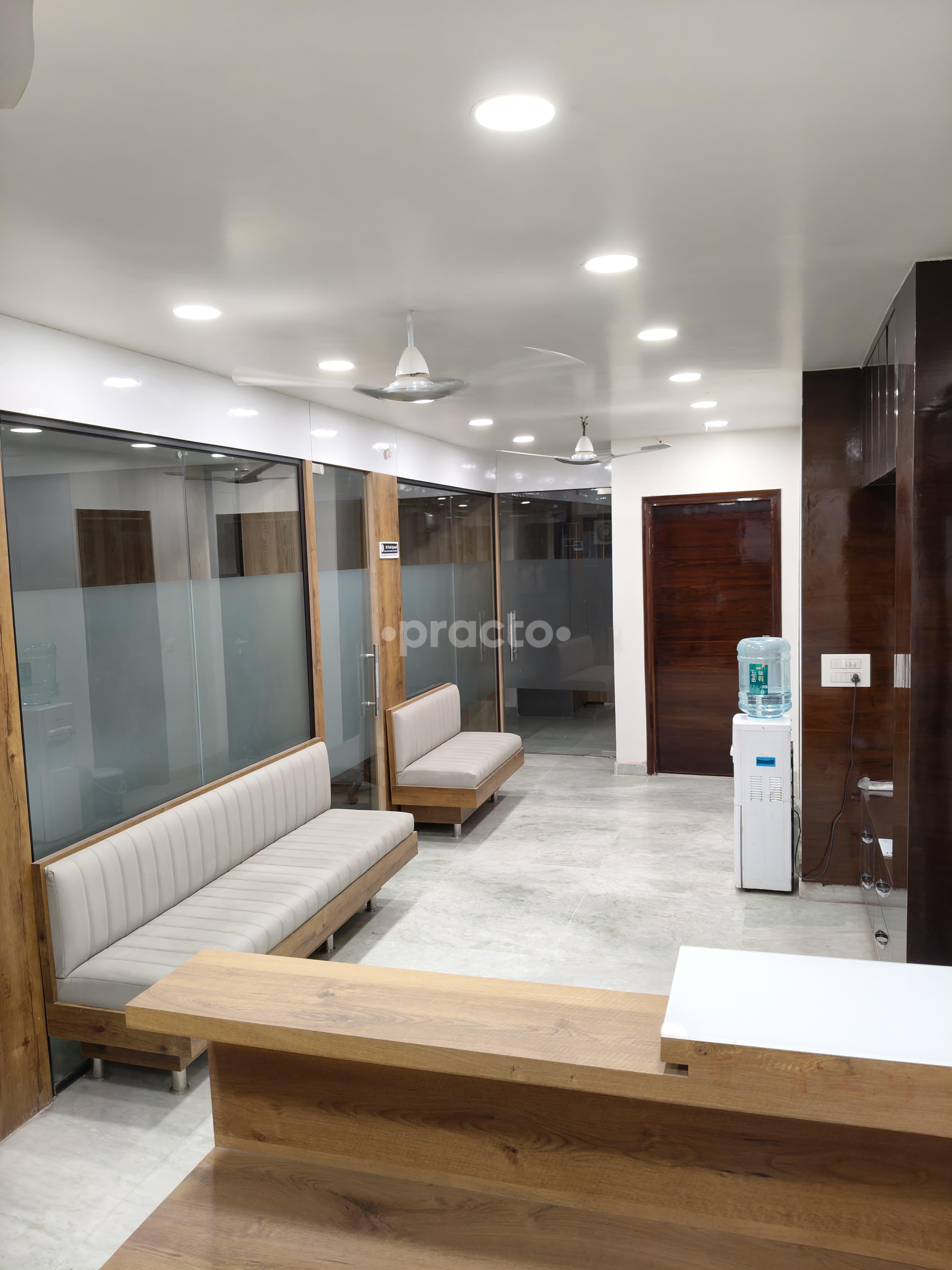 Waiting Area at U-KneeQ Health Multispeciality Clinic Rohini Sector 11 Delhi