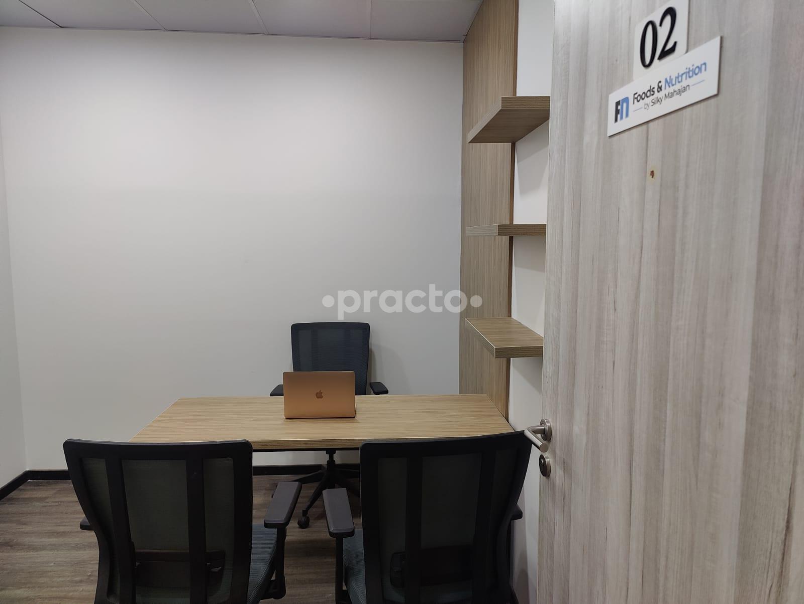 Consultation Room at Foods & Nutrition by Silky Mahajan Hebbal Bangalore