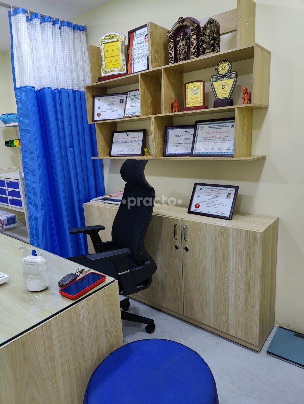 Consultation Room at Aikiya Health Care T Nagar Chennai