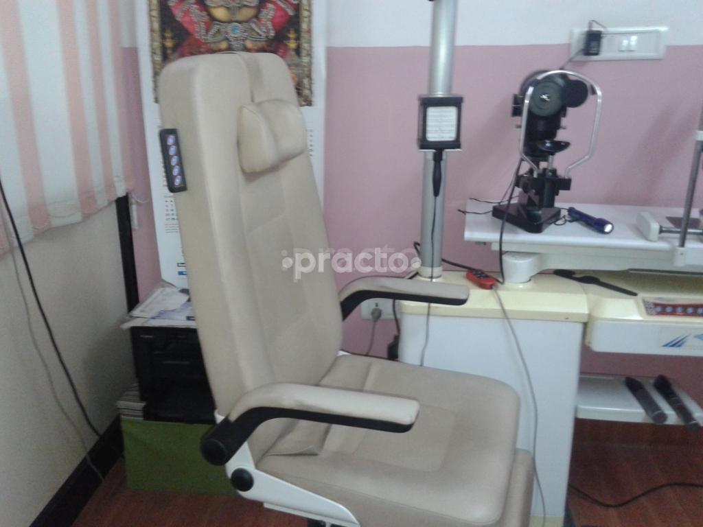 Consultation Room at Puru Eye Hospital Mansarovar Jaipur