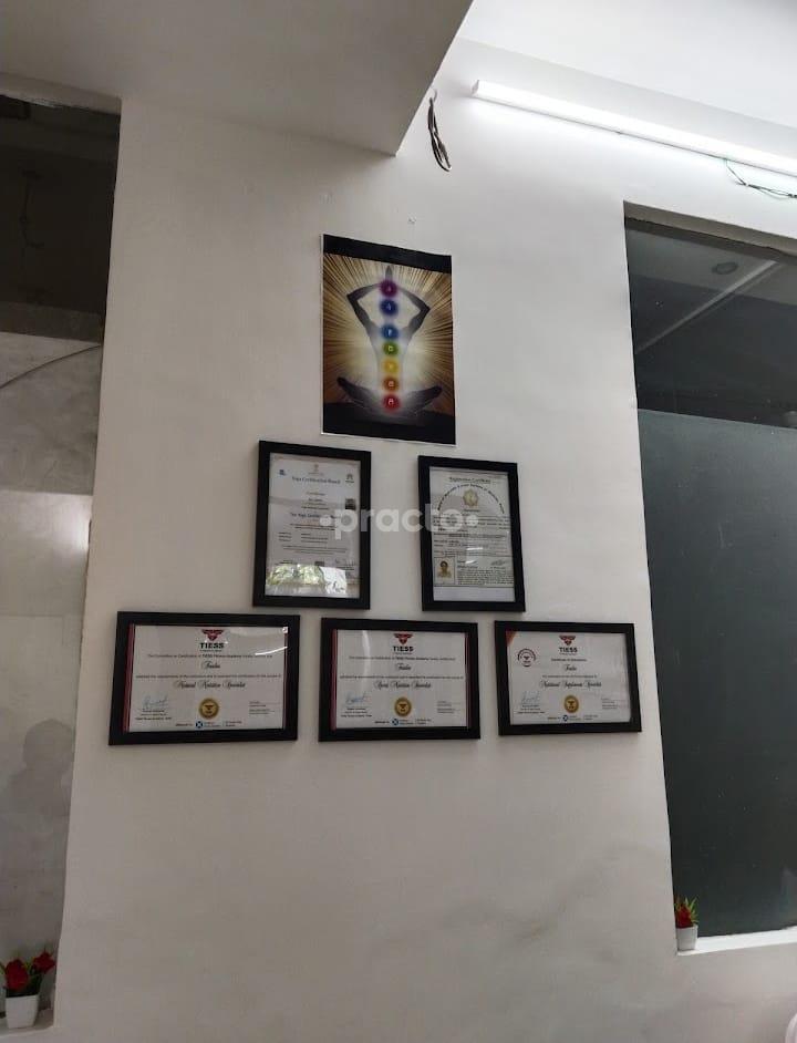 Reception Area at Aayush Bhumi Healthcare South City-I Gurgaon