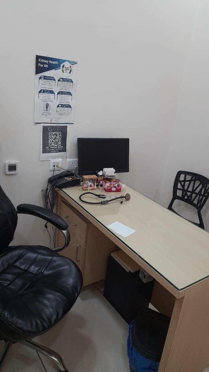 Consultation Room at Nephrology And Kidney Transplant Medicine Clinic Shalimar Bagh Delhi
