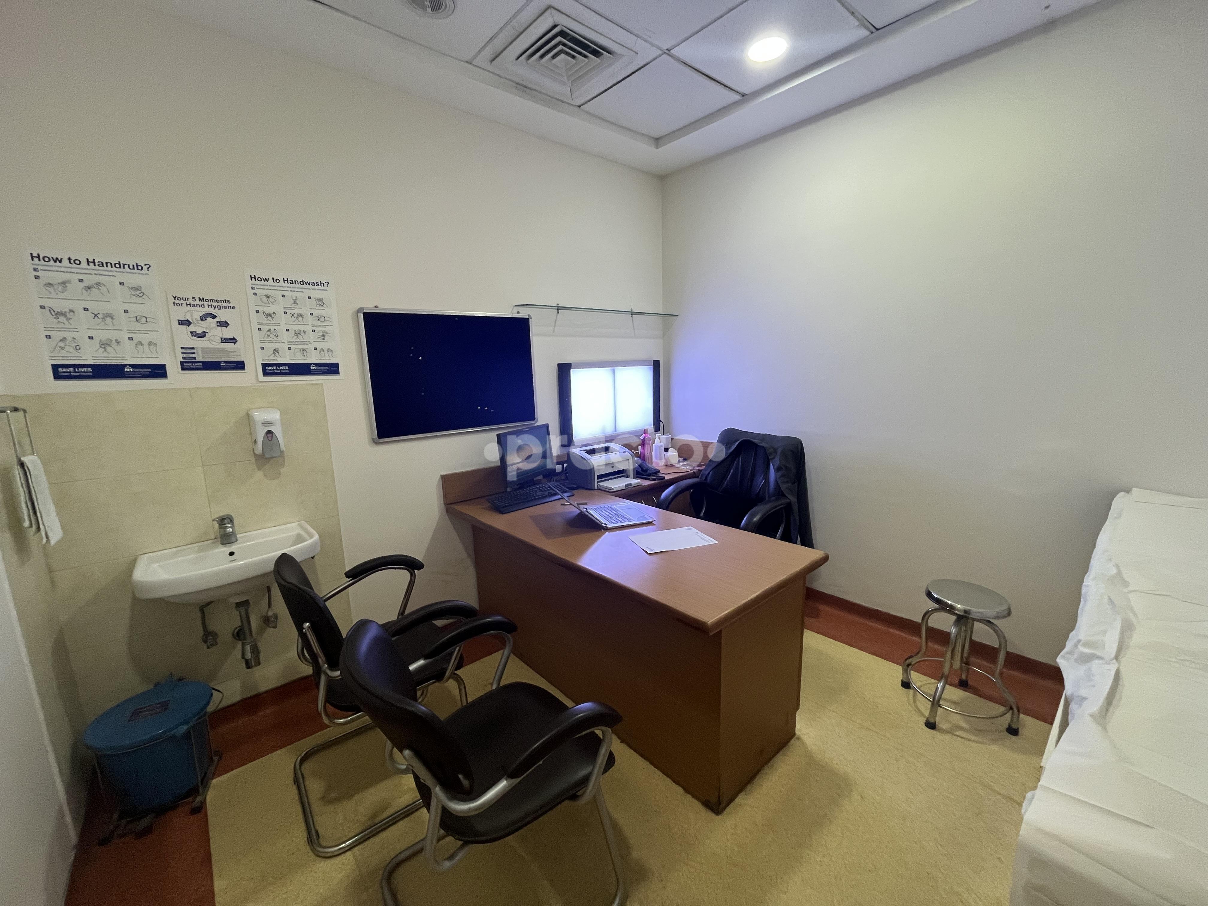 Consultation Room at Narayana Superspeciality Hospitals DLF Phase III Gurgaon