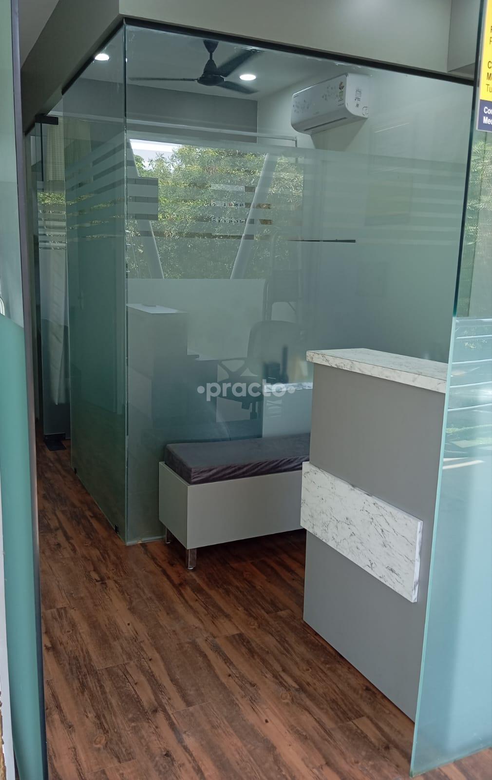 Waiting Area at SLG Clinic South City-II Gurgaon