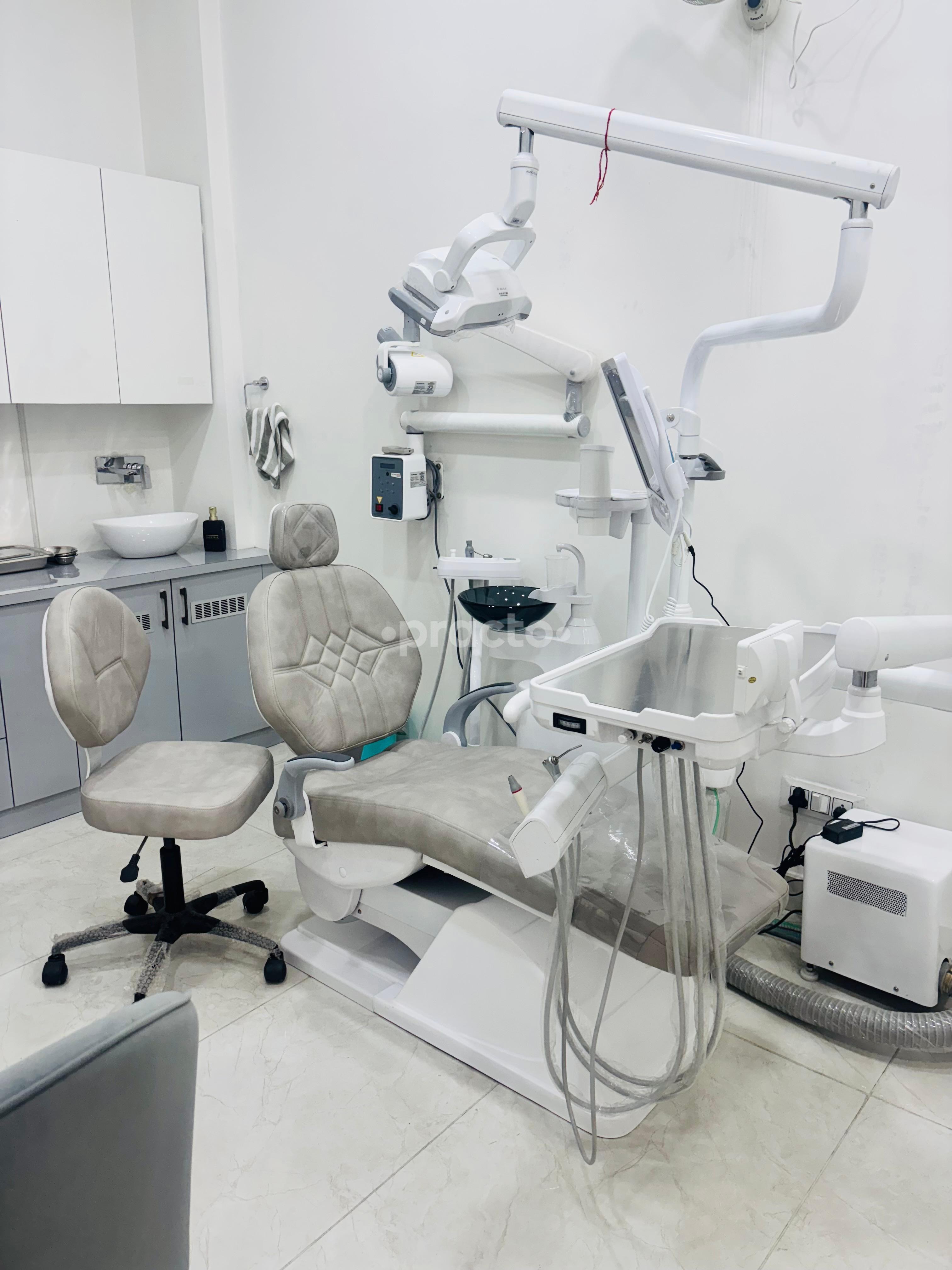 Equipment Area at White Bloom Dental Clinic Gurgaon Sector 86 Gurgaon