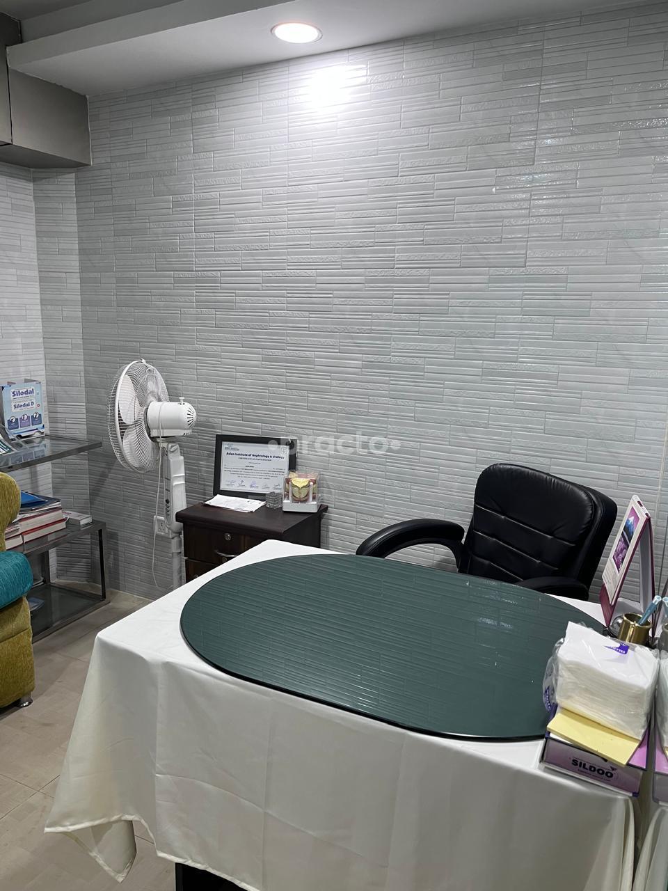 Consultation Room at Advanced Urology & Stone Centre CR Park Delhi
