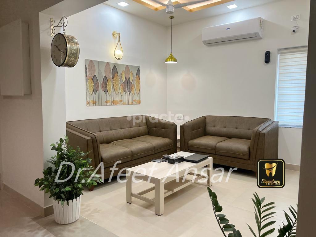 Waiting Area at Signature Dentistry Kathrikadavu Ernakulam