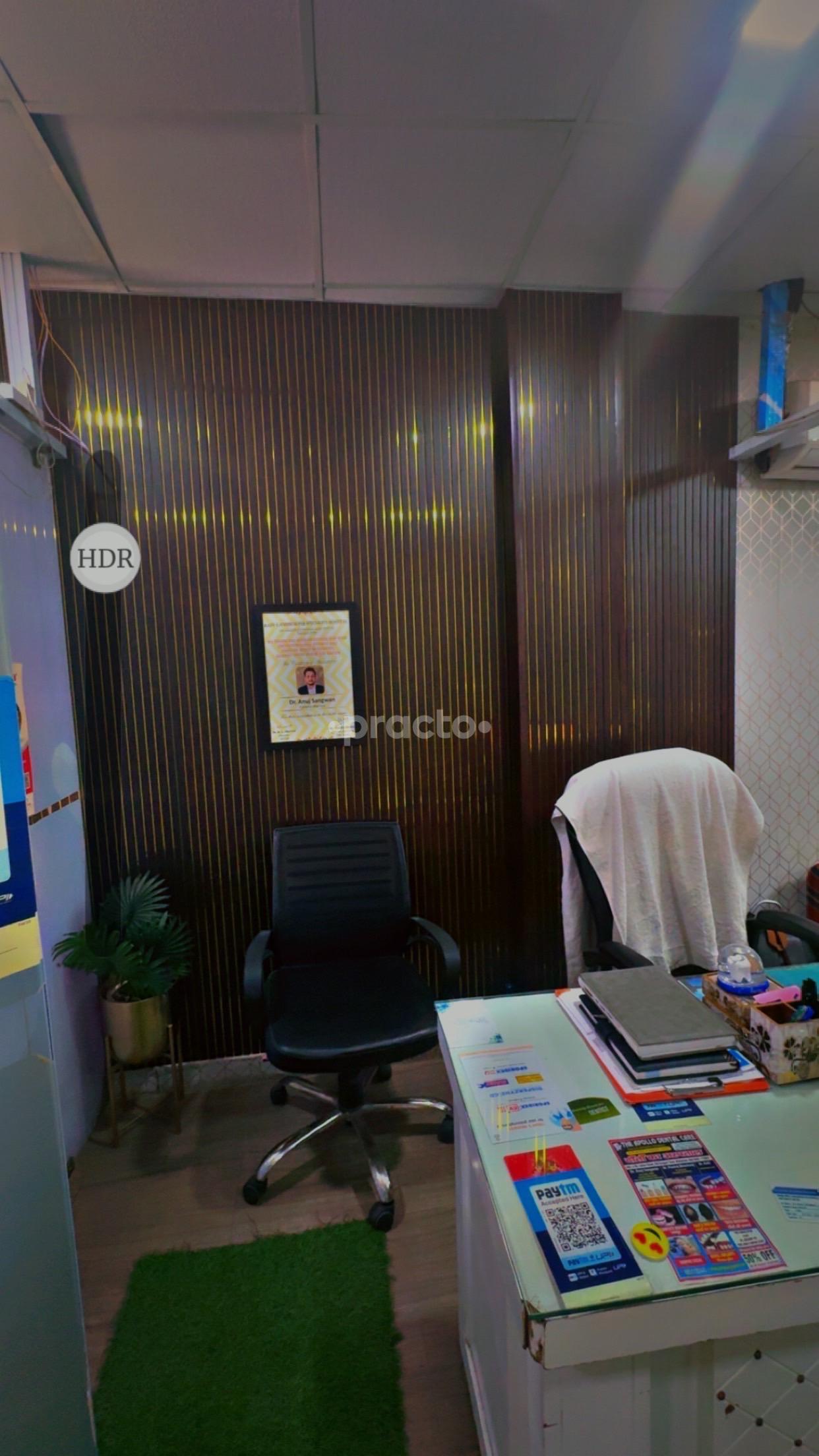 Consultation Room at The Apollo Dental Care Mahipalpur Delhi