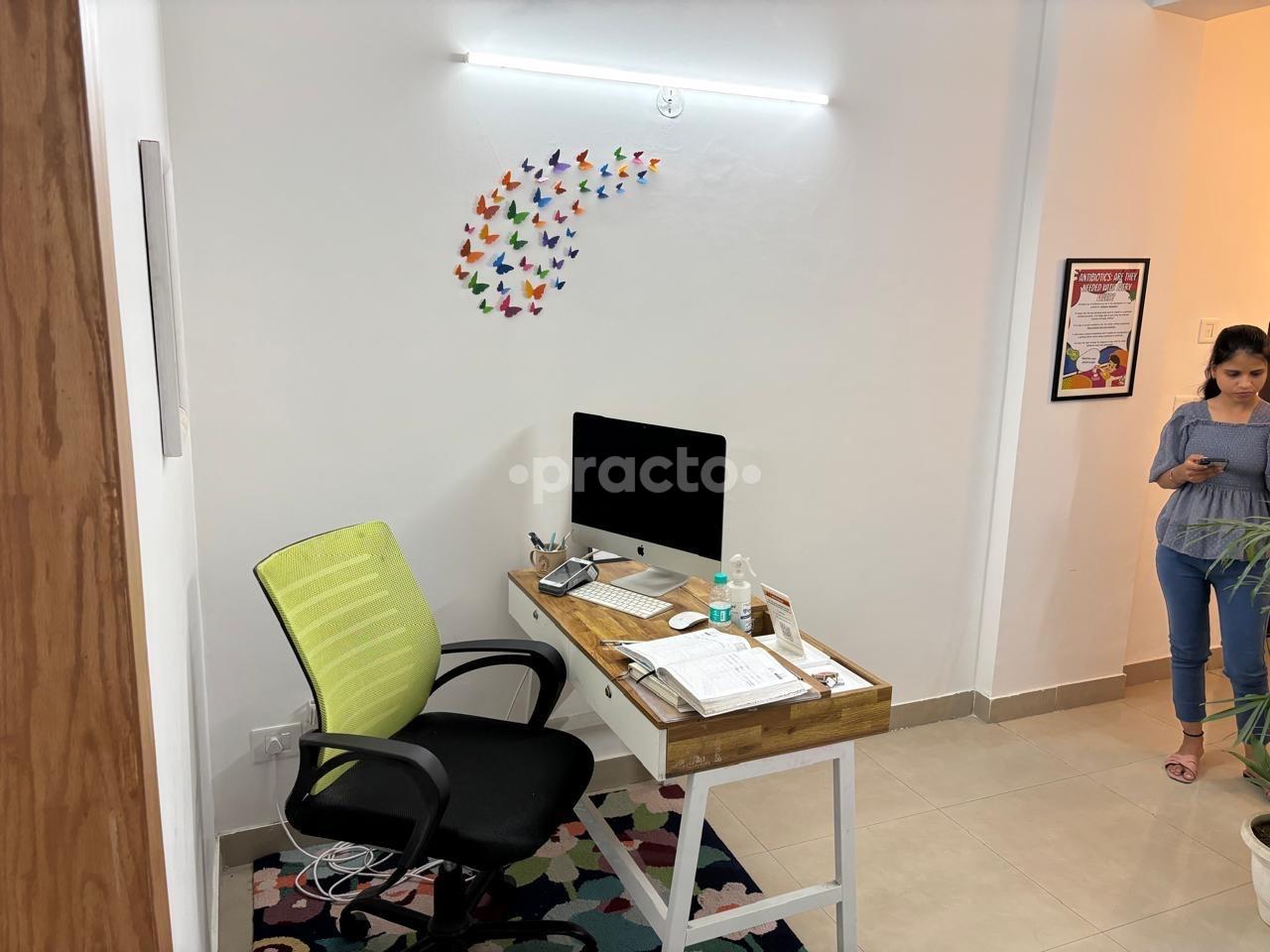 Reception Area at Kidney and High Blood Pressure Clinic Sector 93 Noida