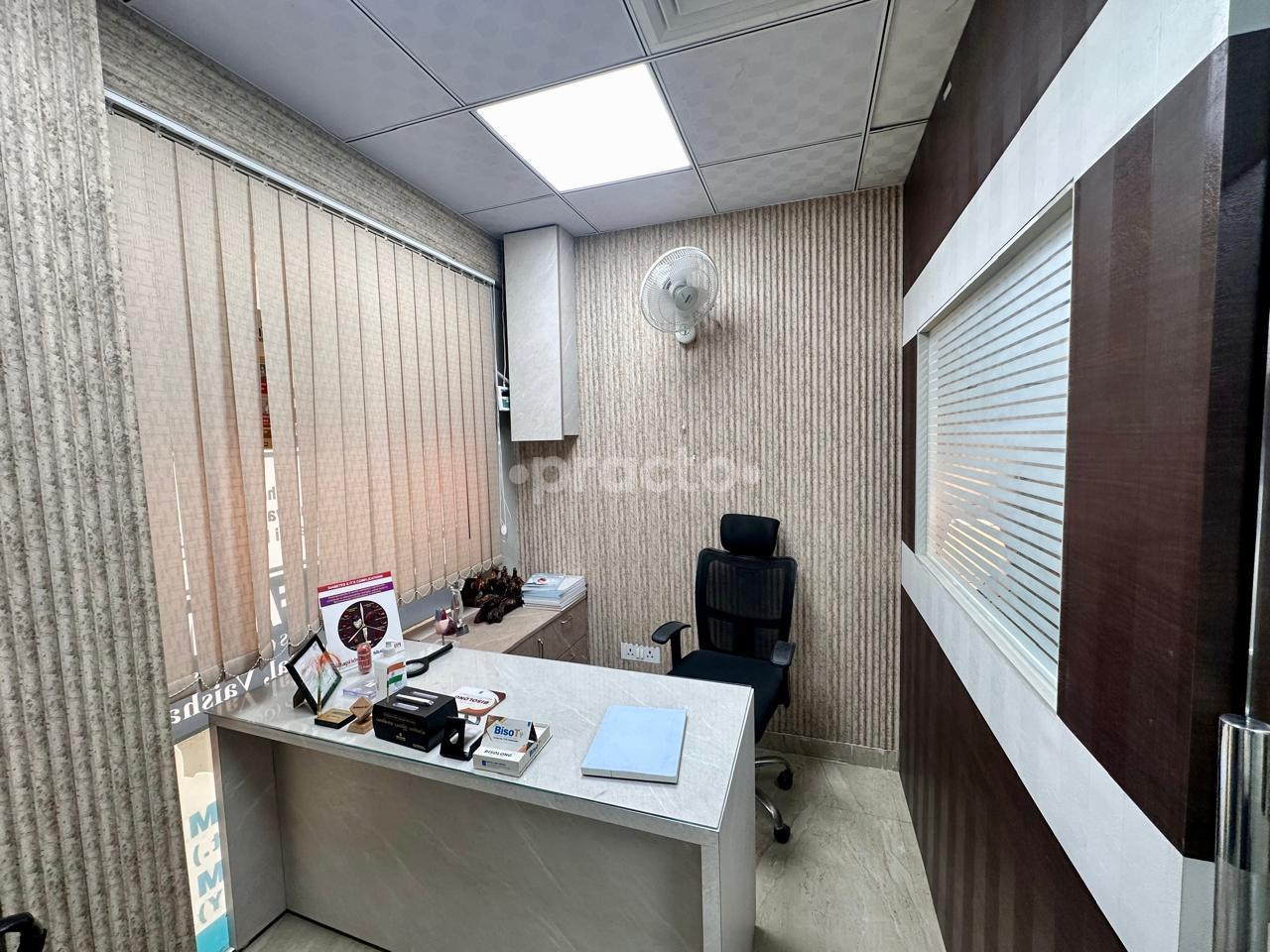 Consultation Room at Dr. Mona Fatimi Clinic Crossings Republik Ghaziabad