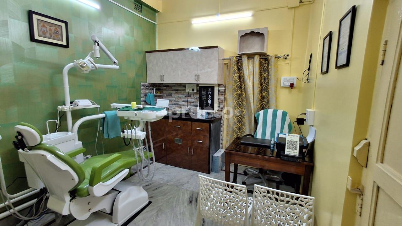 Consultation Room at Crown Dental Sree Colony Kolkata