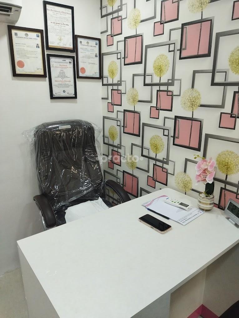 Consultation Room at Ivy Maternity and Gynecology Clinic Pimple Saudagar Pune
