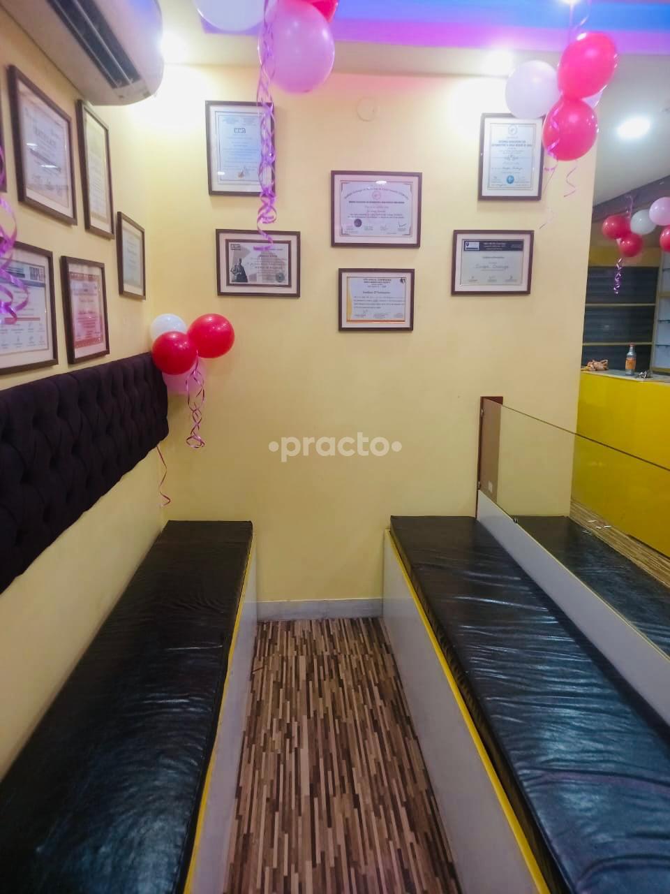 Reception Area at PSR Healthcare & Diagnostics Beliaghata Kolkata