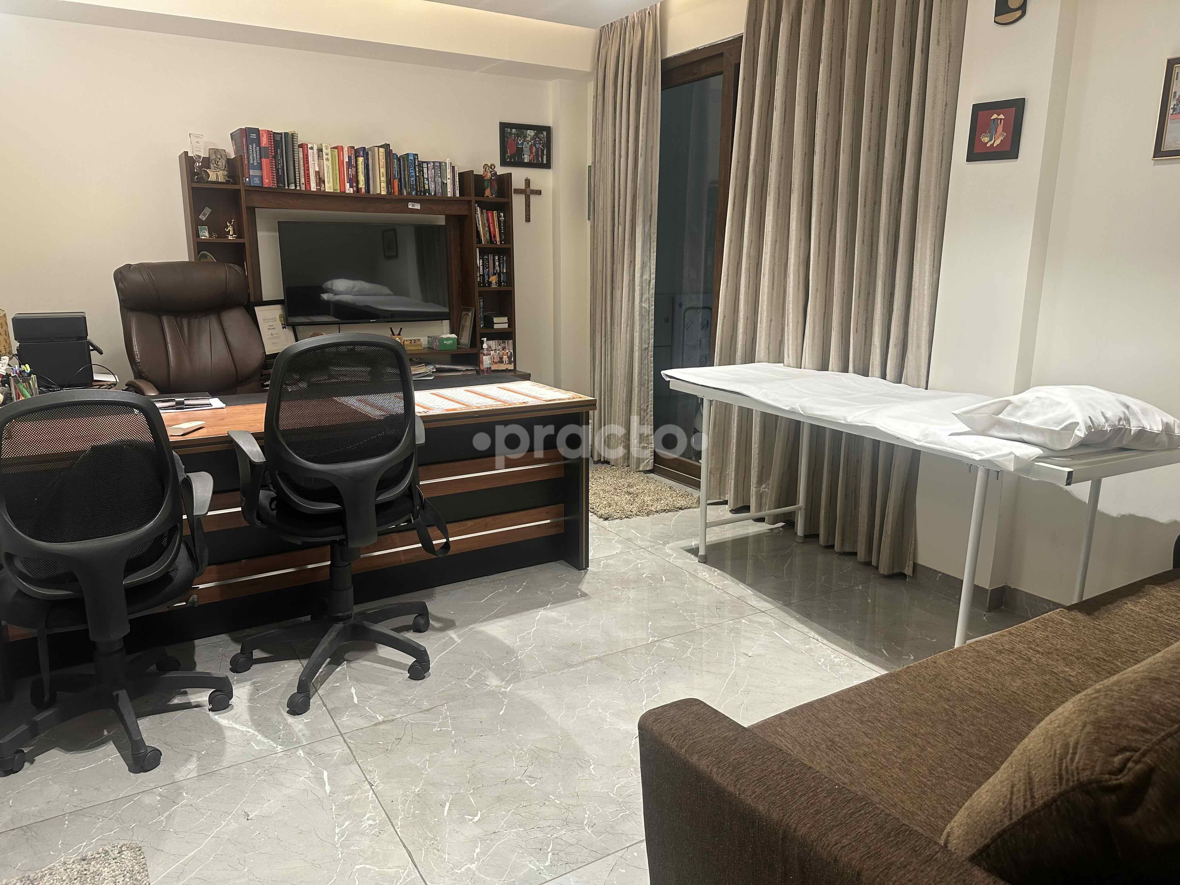 Consultation Room at George's Clinic DLF Phase I Gurgaon