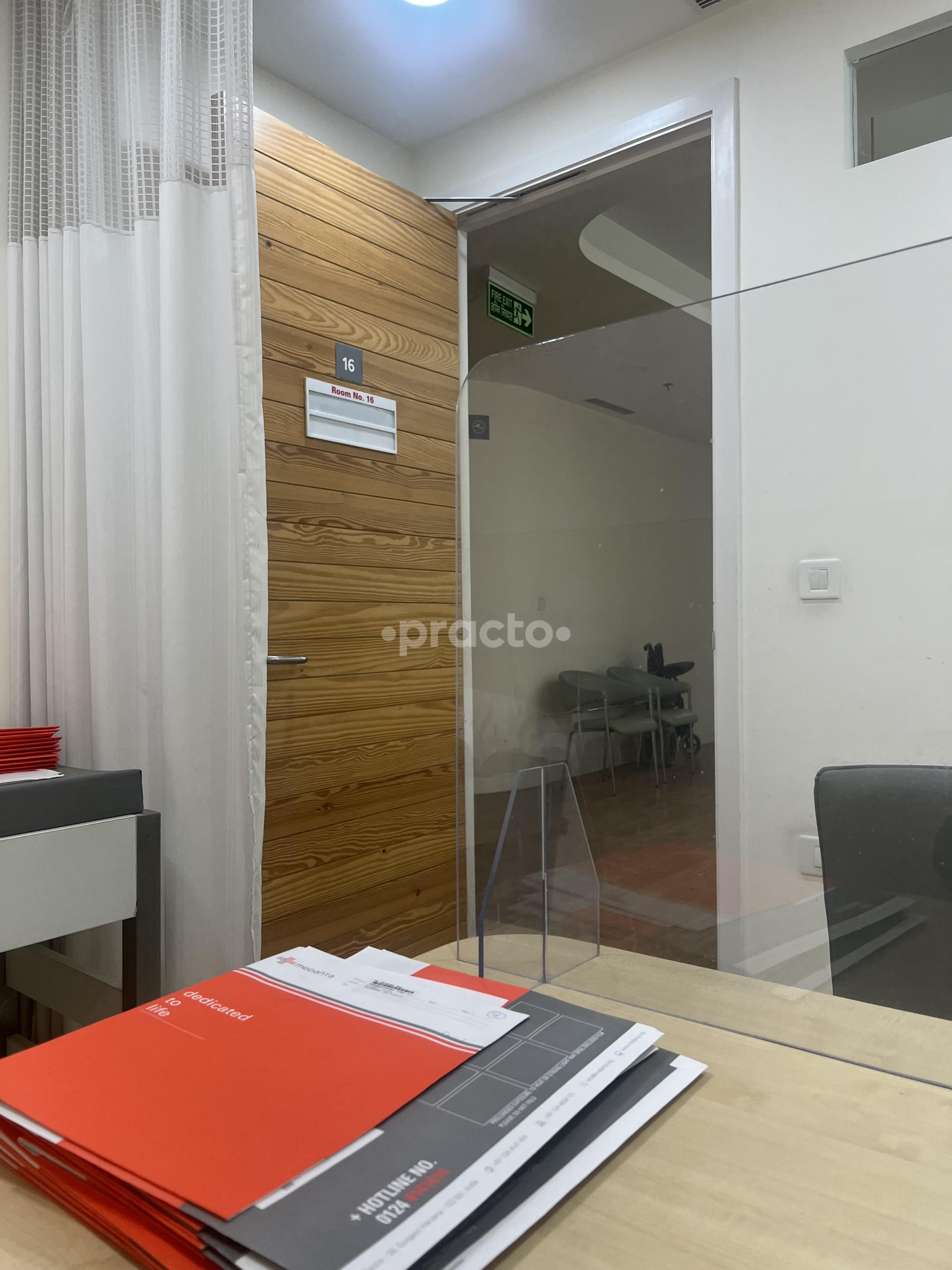 Consultation Room at Medanta E Clinic DLF Phase I Gurgaon