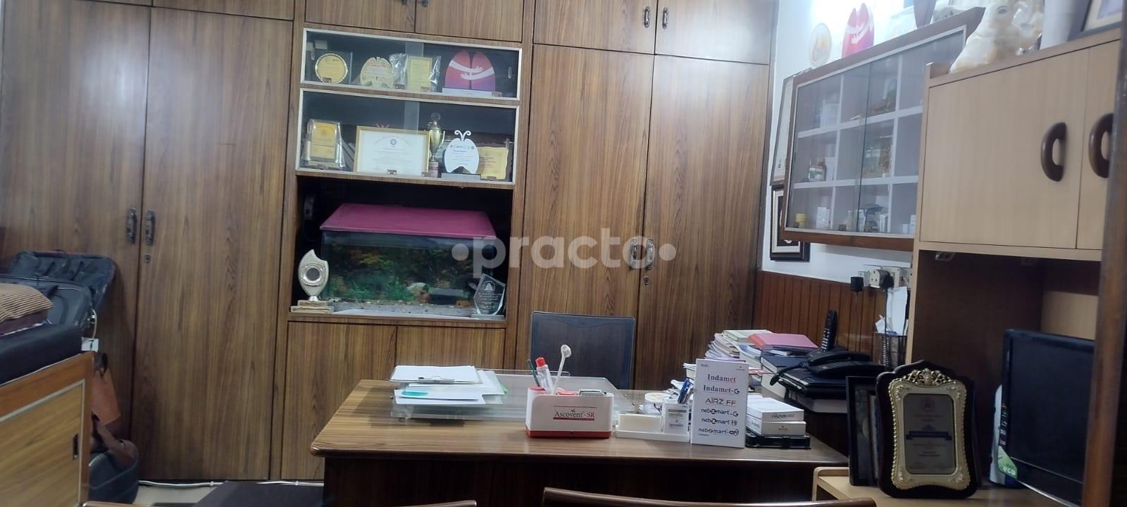 Consultation Room at Chest Clinic  Green Park Delhi
