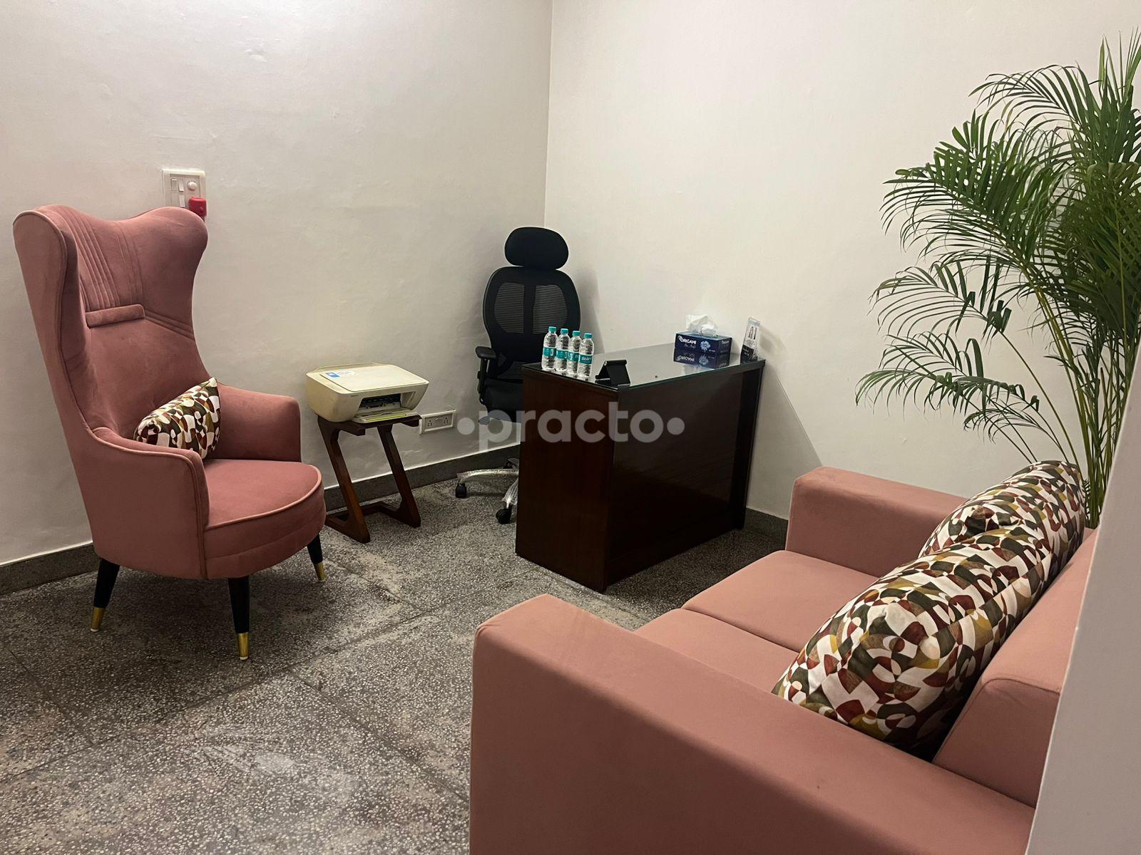 Consultation Room at Pramaan Care Vasant Kunj Delhi