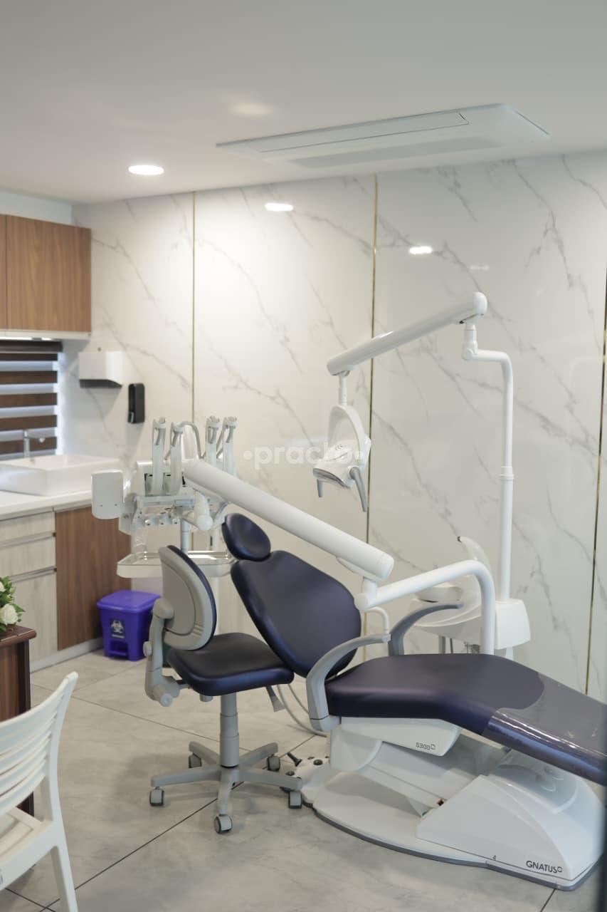 Consultation Room at Darling Dental Care Karyavattom Thiruvananthapuram