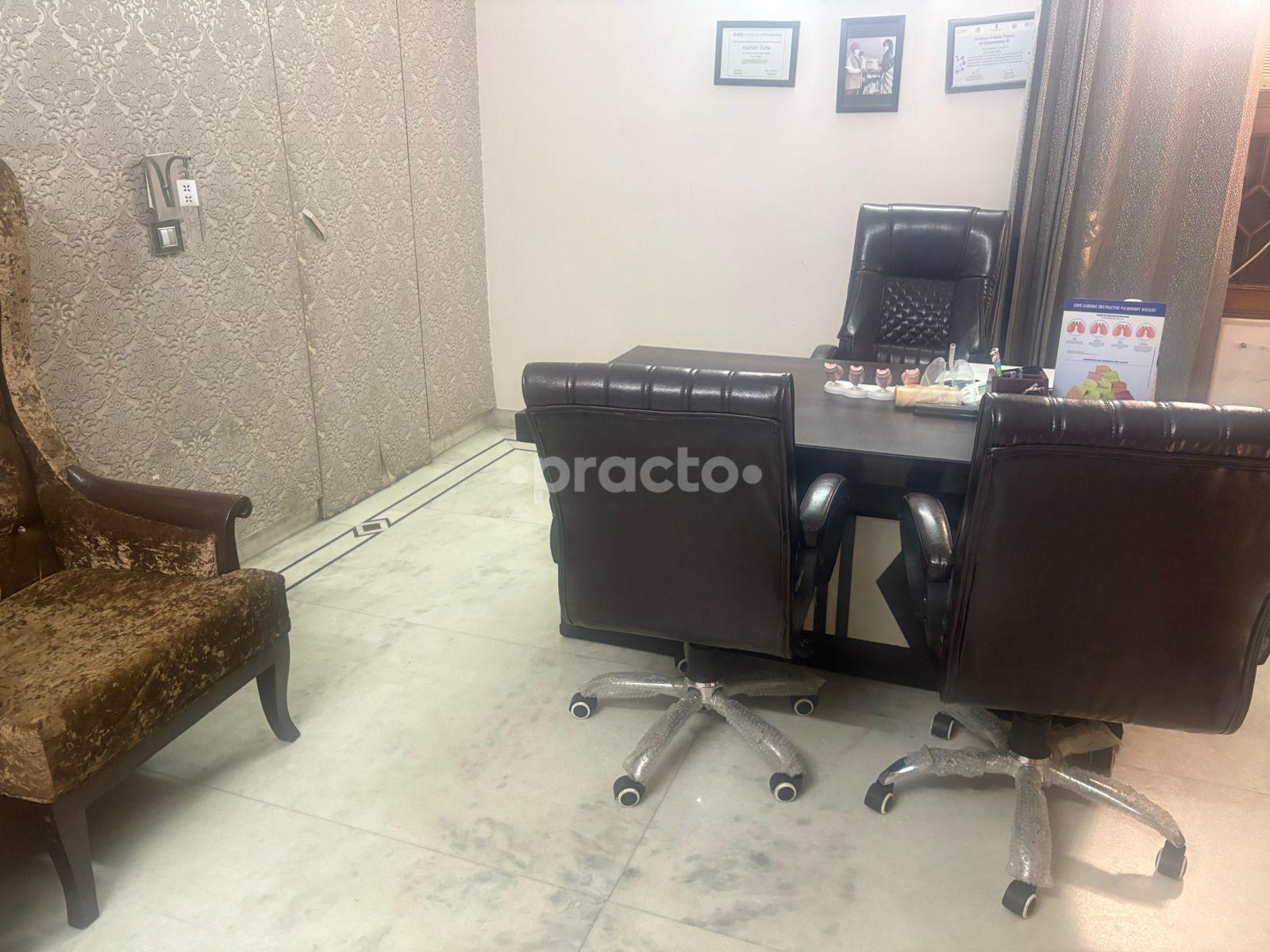 Consultation Room at Centre For Respirology Maya nagar Ludhiana