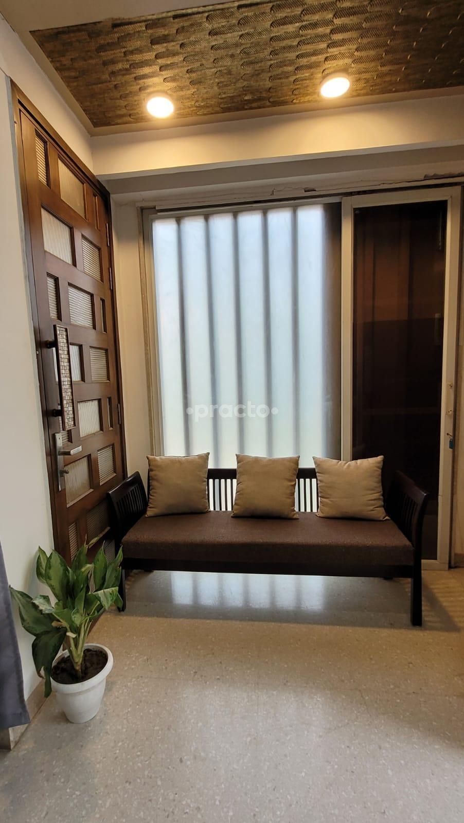 Waiting Area at Full Circle Healthcare DLF Phase IV Gurgaon