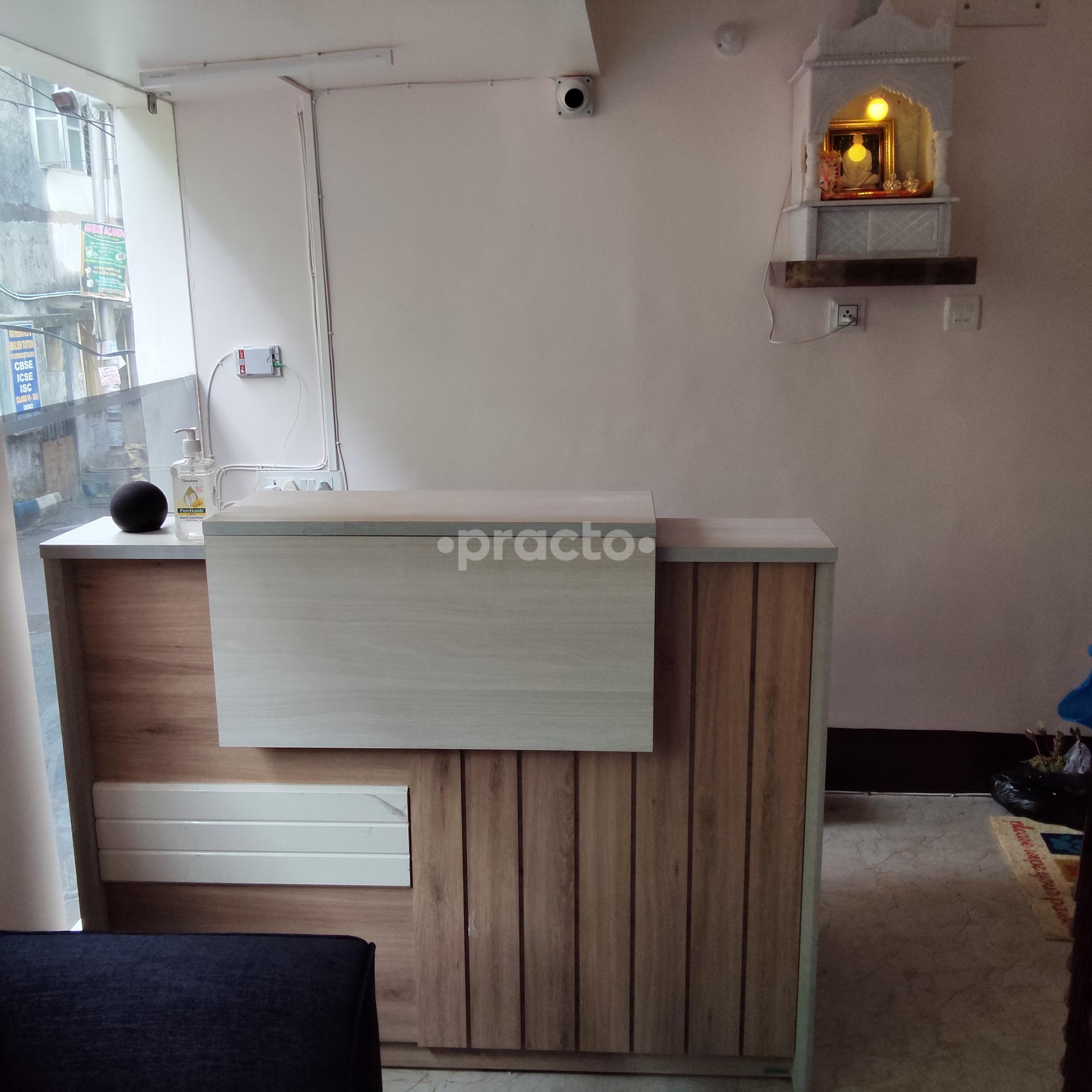 Reception Area at Emocure Netaji Nagar Kolkata