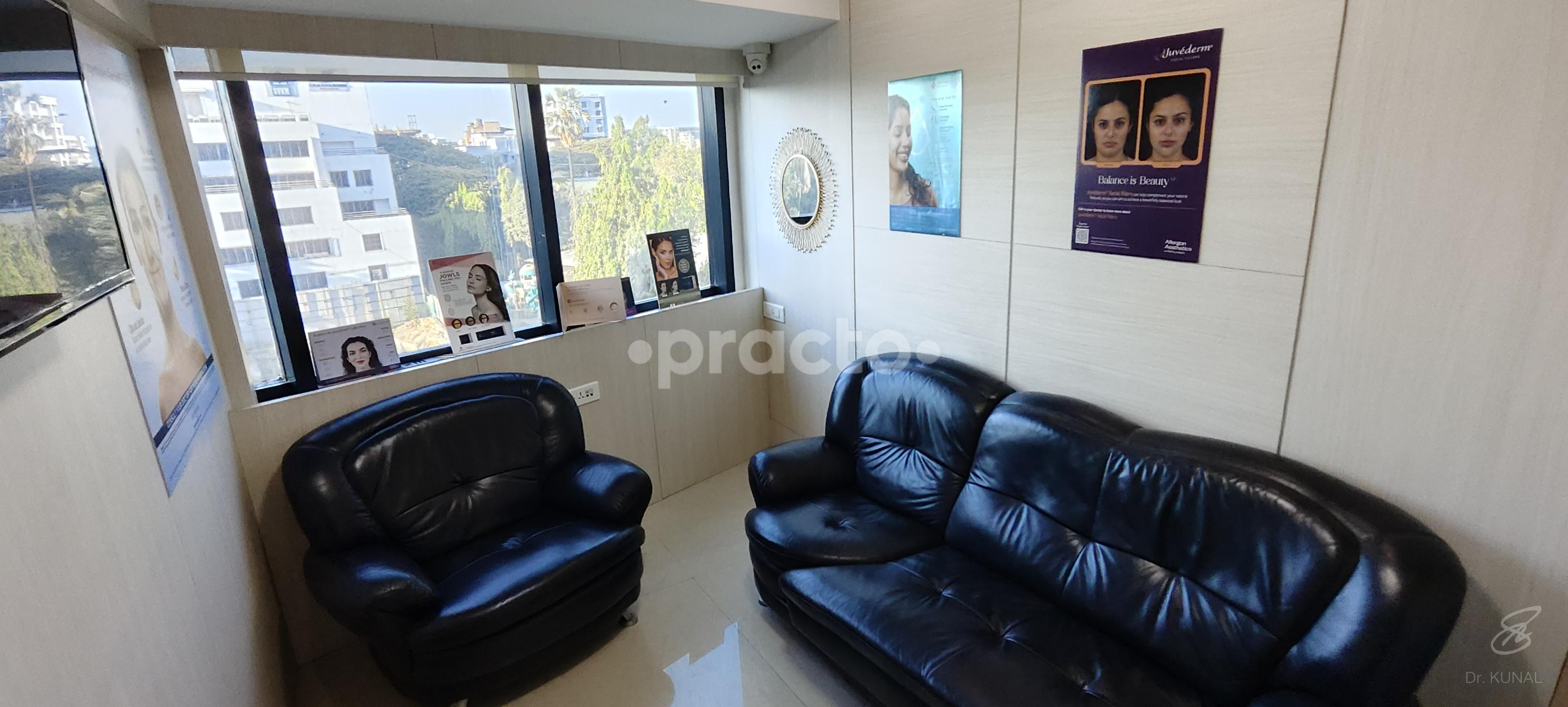 Waiting Area at Tvameva Aesthetics Vileparle West Mumbai